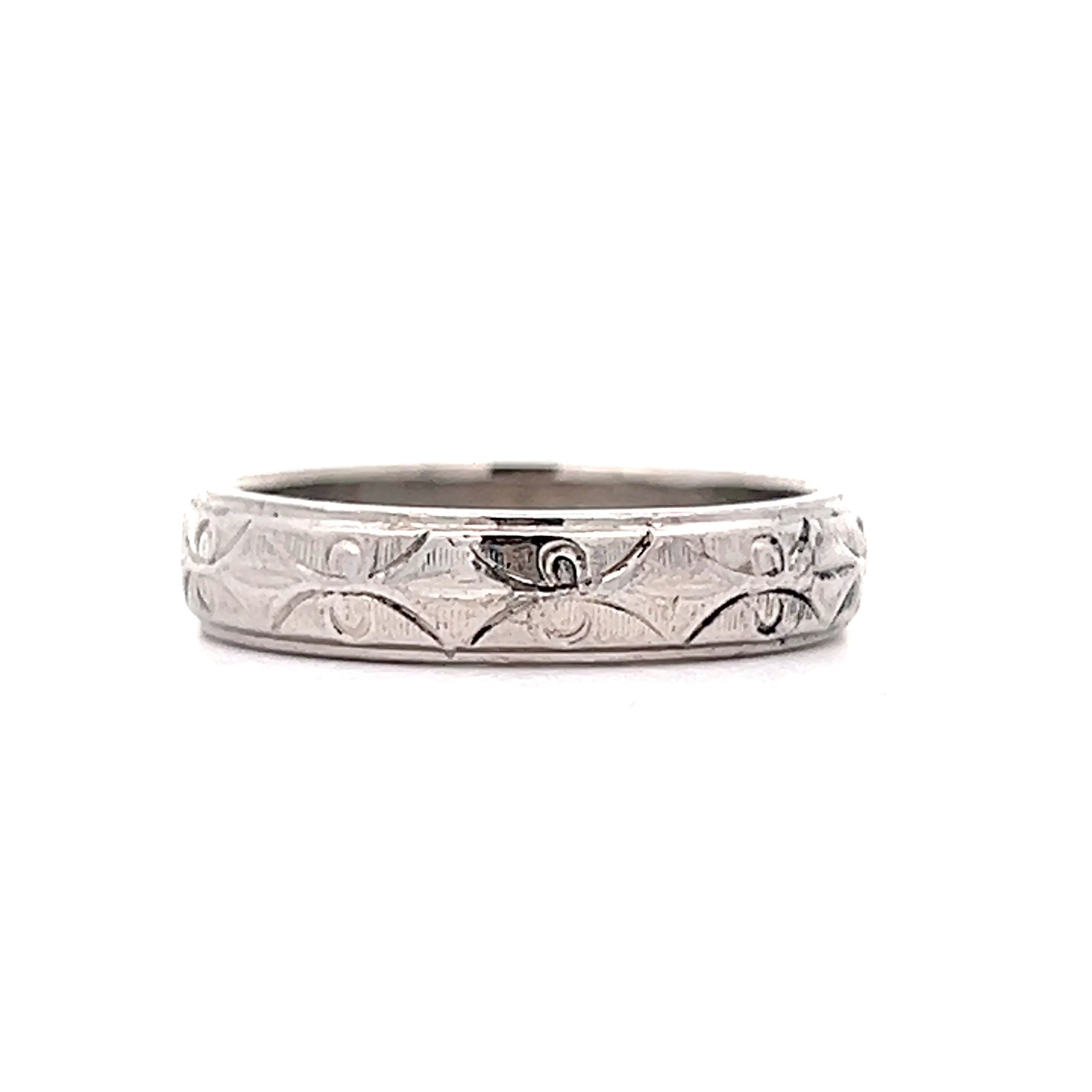 4.25mm Vintage Art Deco Wedding Band in Platinum - Image 2