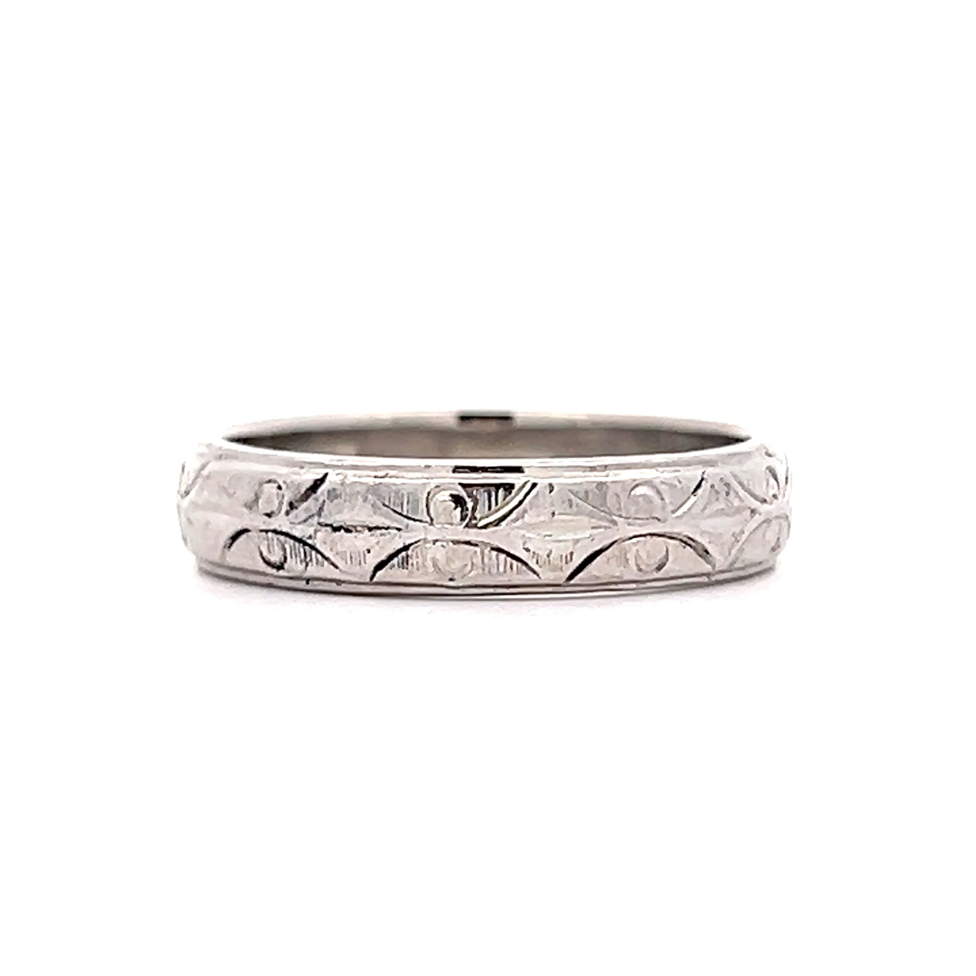 4.25mm Vintage Art Deco Wedding Band in Platinum - Image 3