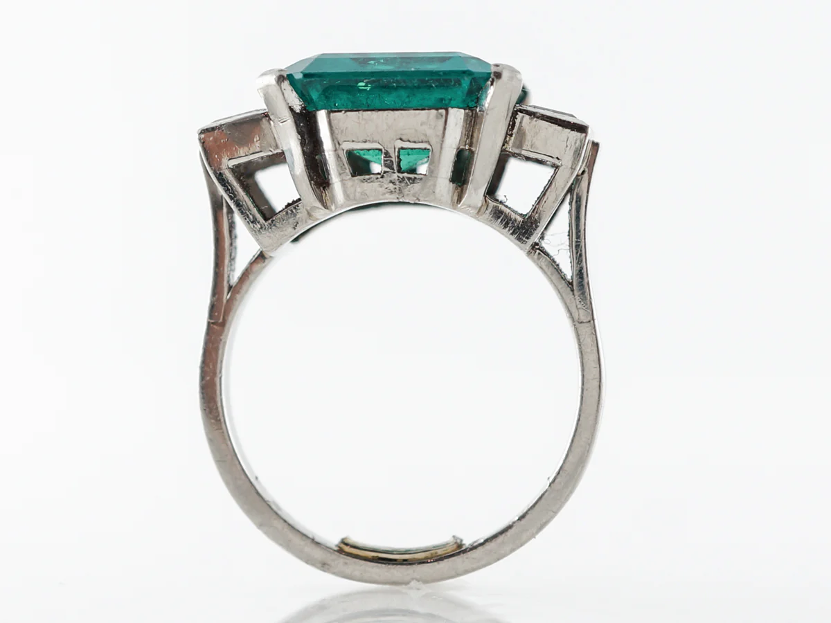 4.5 Carat Emerald Ring w/ Diamonds in Platinum - Image 4