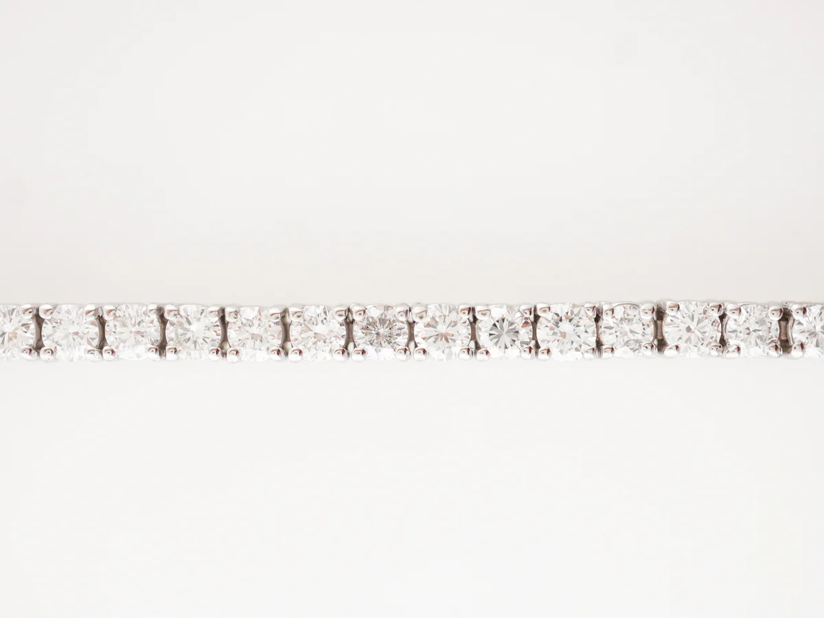 RTV ** 4.50 Carat Diamond Tennis Bracelet in White Gold - Image 3