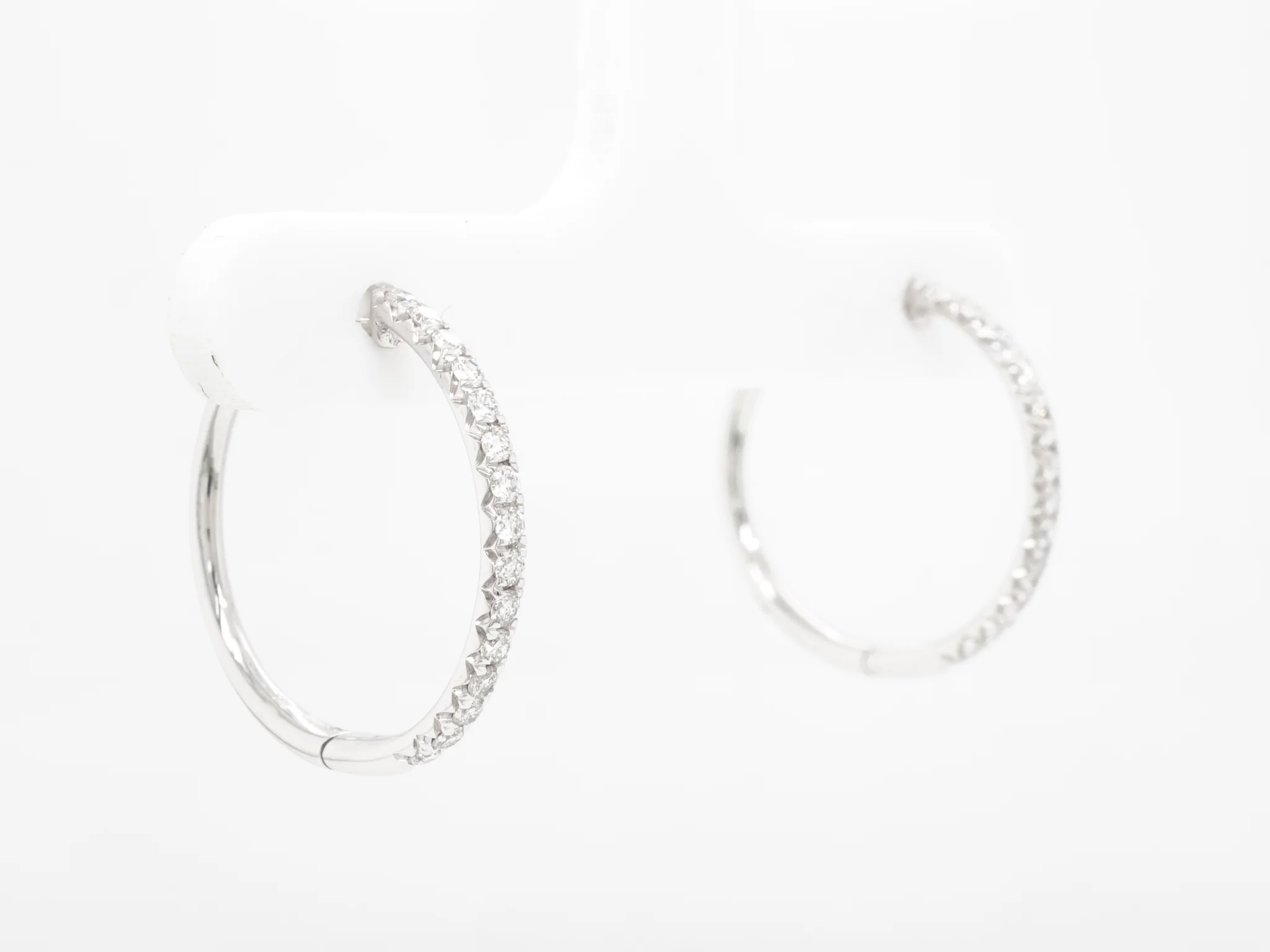 .40 Small Diamond Hoop Earrings in 18k White Gold - Image 3