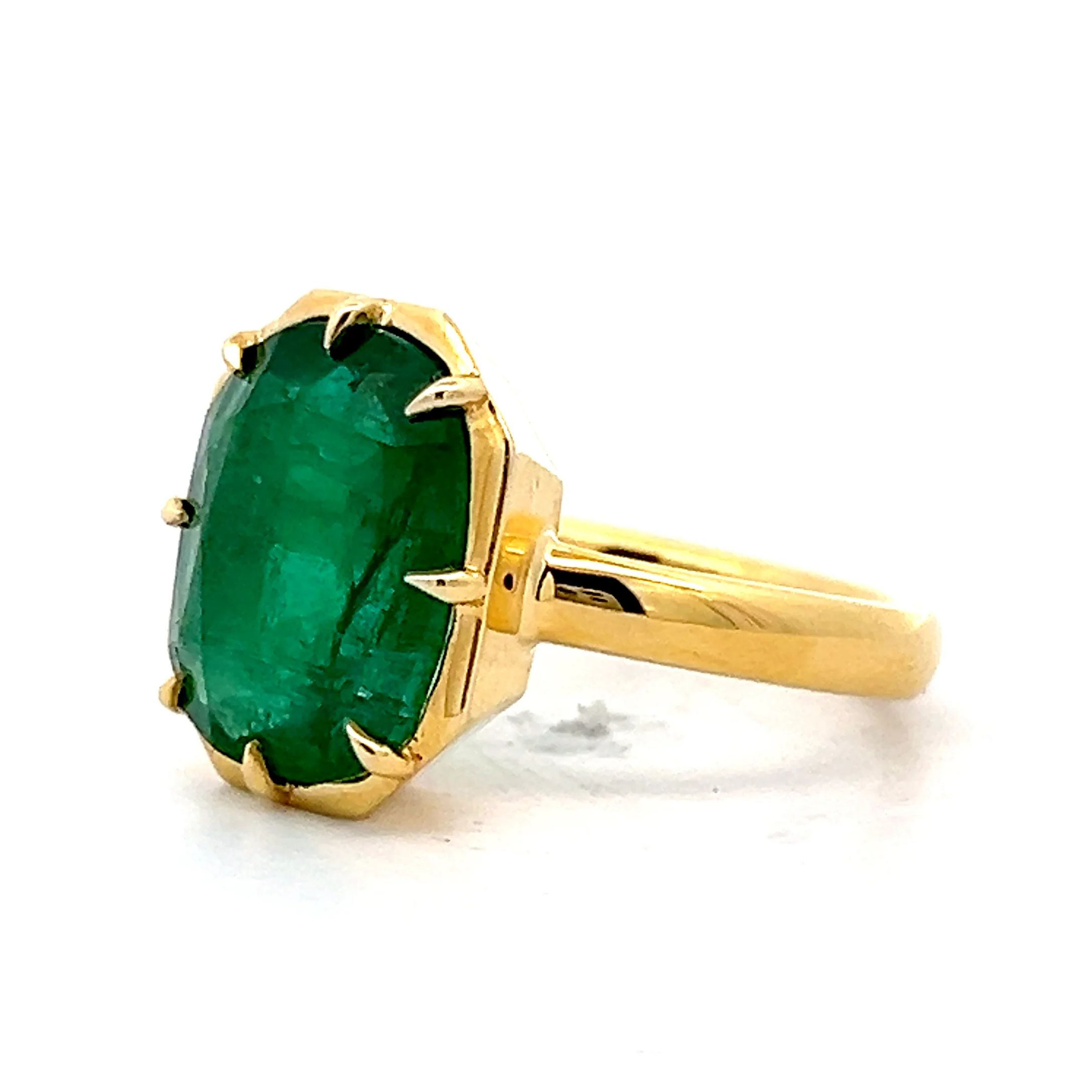 5.45 Cushion Cut Emerald Cocktail Ring in 18k - Image 4
