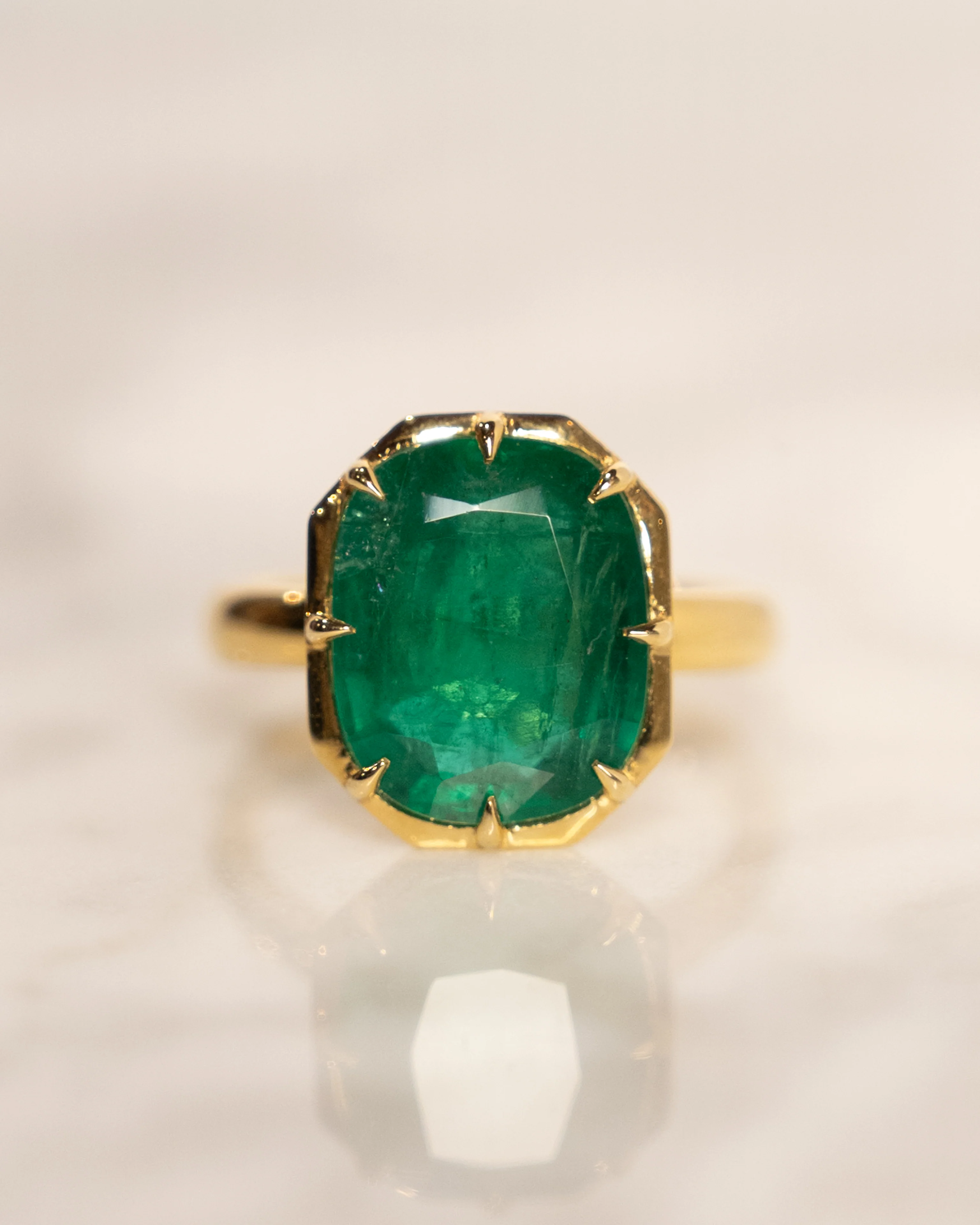 5.45 Cushion Cut Emerald Cocktail Ring in 18k - Image 7
