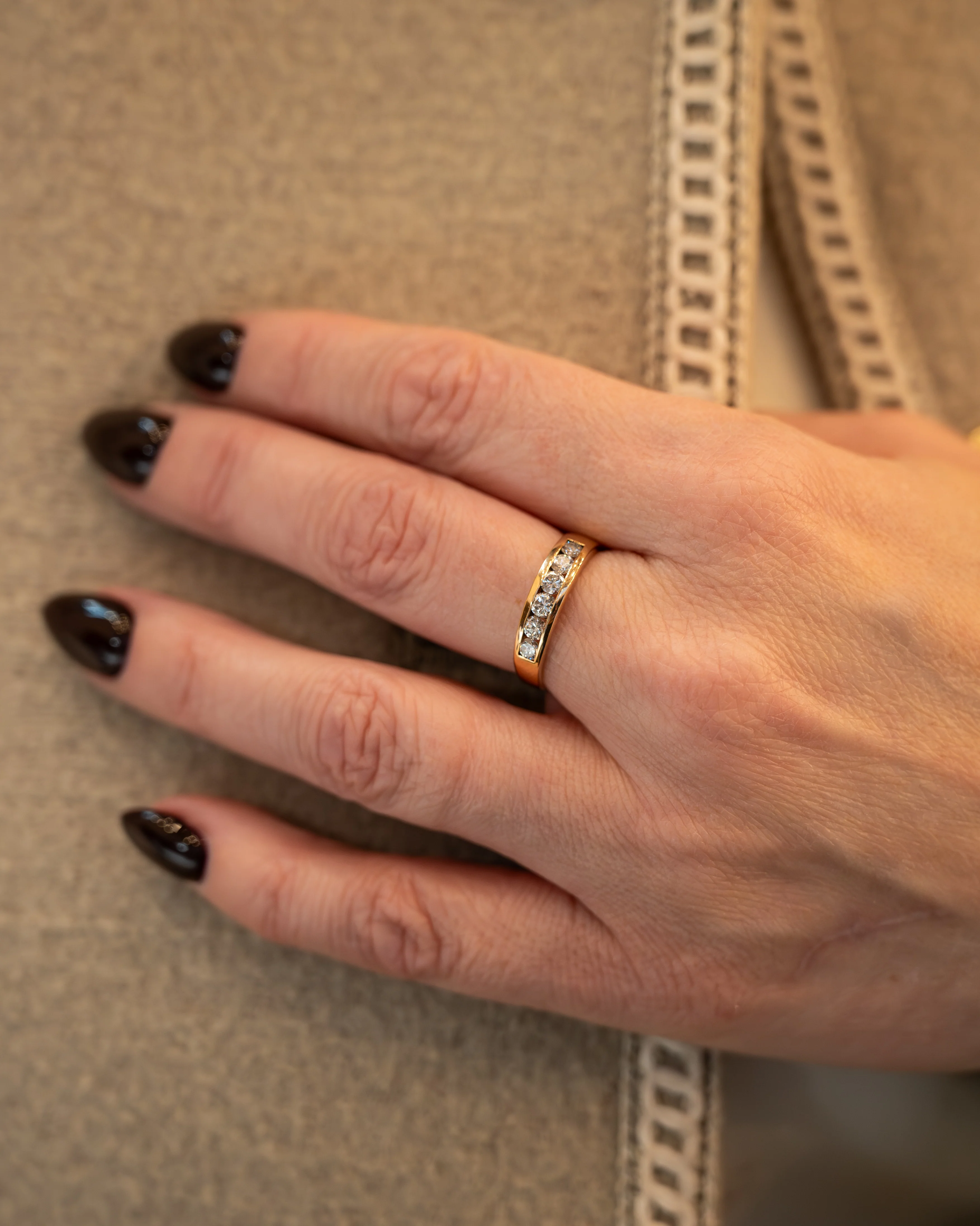 .54 Round Brilliant Diamond Wedding Band 18k - Image 7
