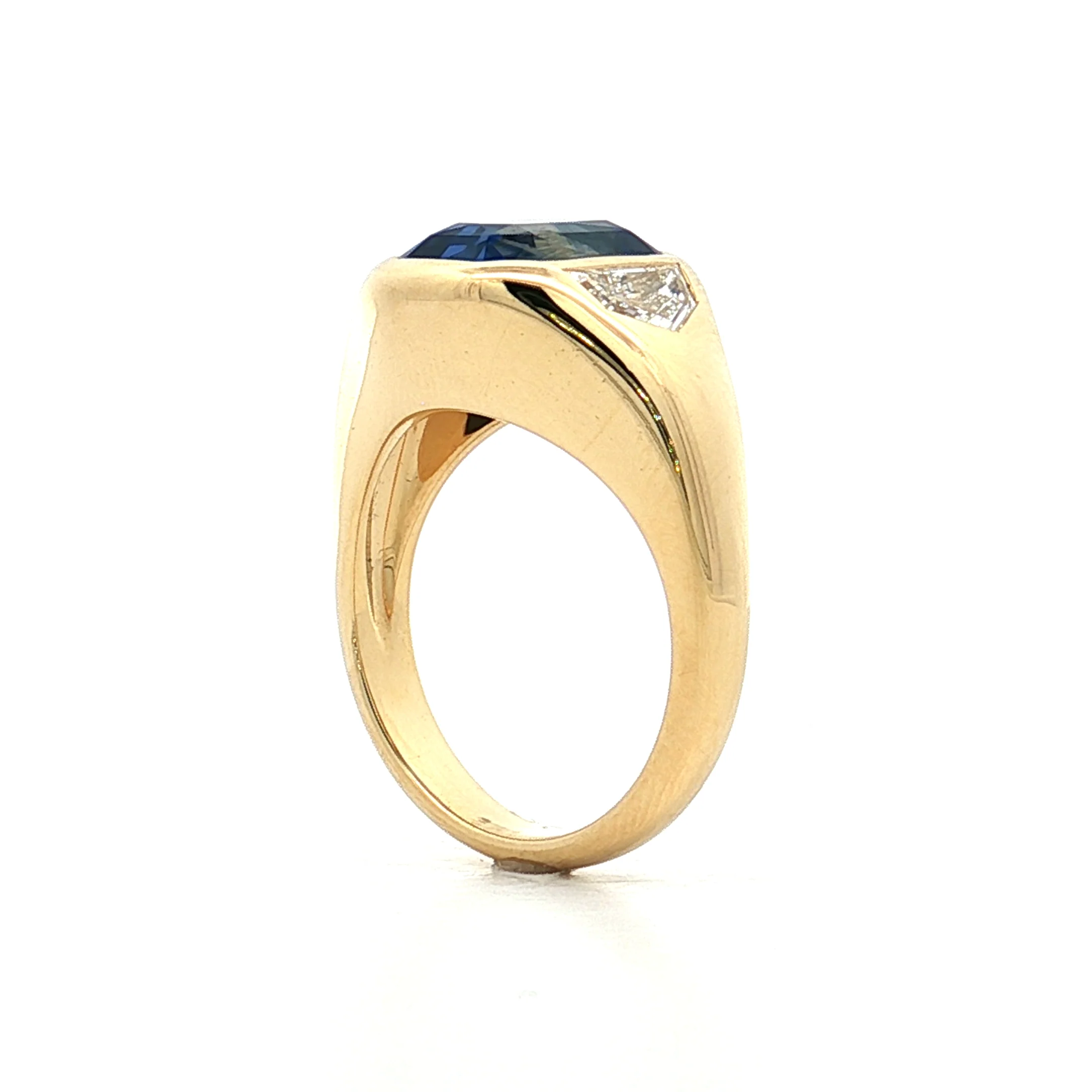 6.06 Cushion Cut Sapphire Engagement Ring 18k - Image 5