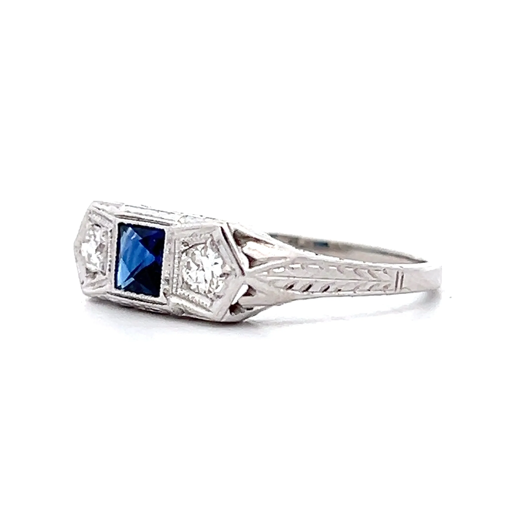 .65 Vintage Art Deco Sapphire Three Stone Ring in 18k - Image 2