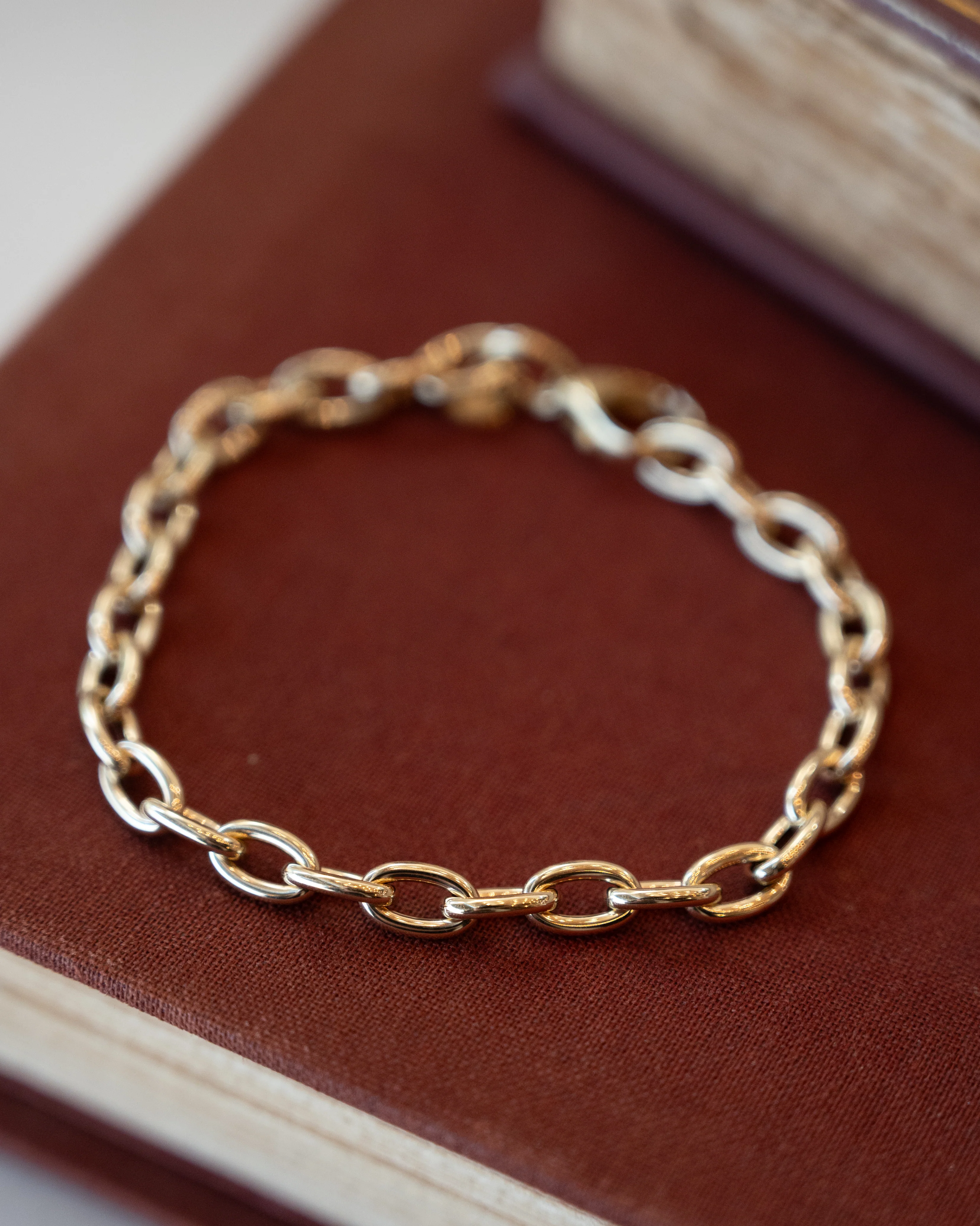 7" Elongated Oval Link Bracelet 14k Yellow Gold - Image 5