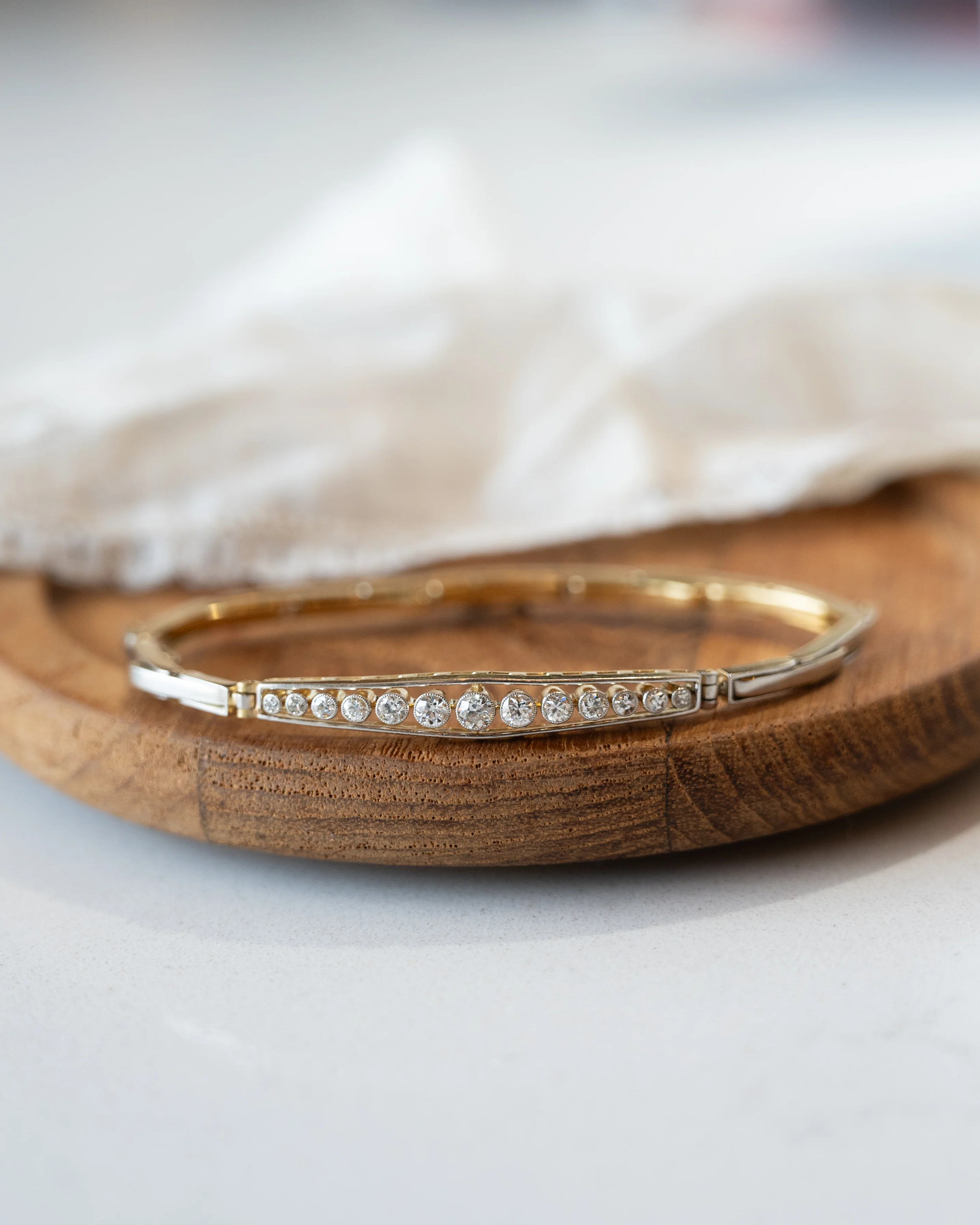 .70 Vintage Diamond Stretch Bracelet 14k Two-Tone Gold - Image 5
