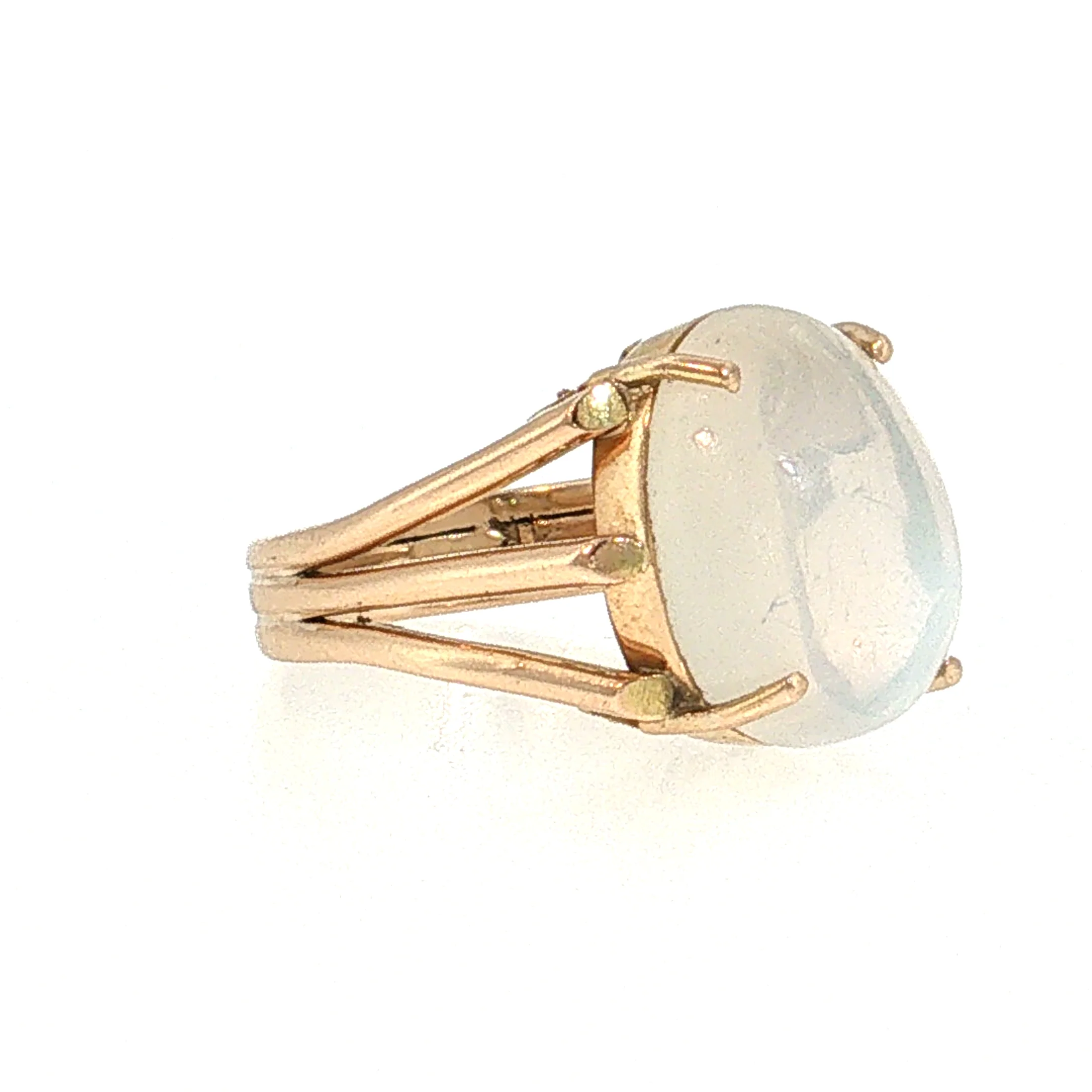8.05 Moonstone Cocktail Ring 14k Yellow Gold - Image 3