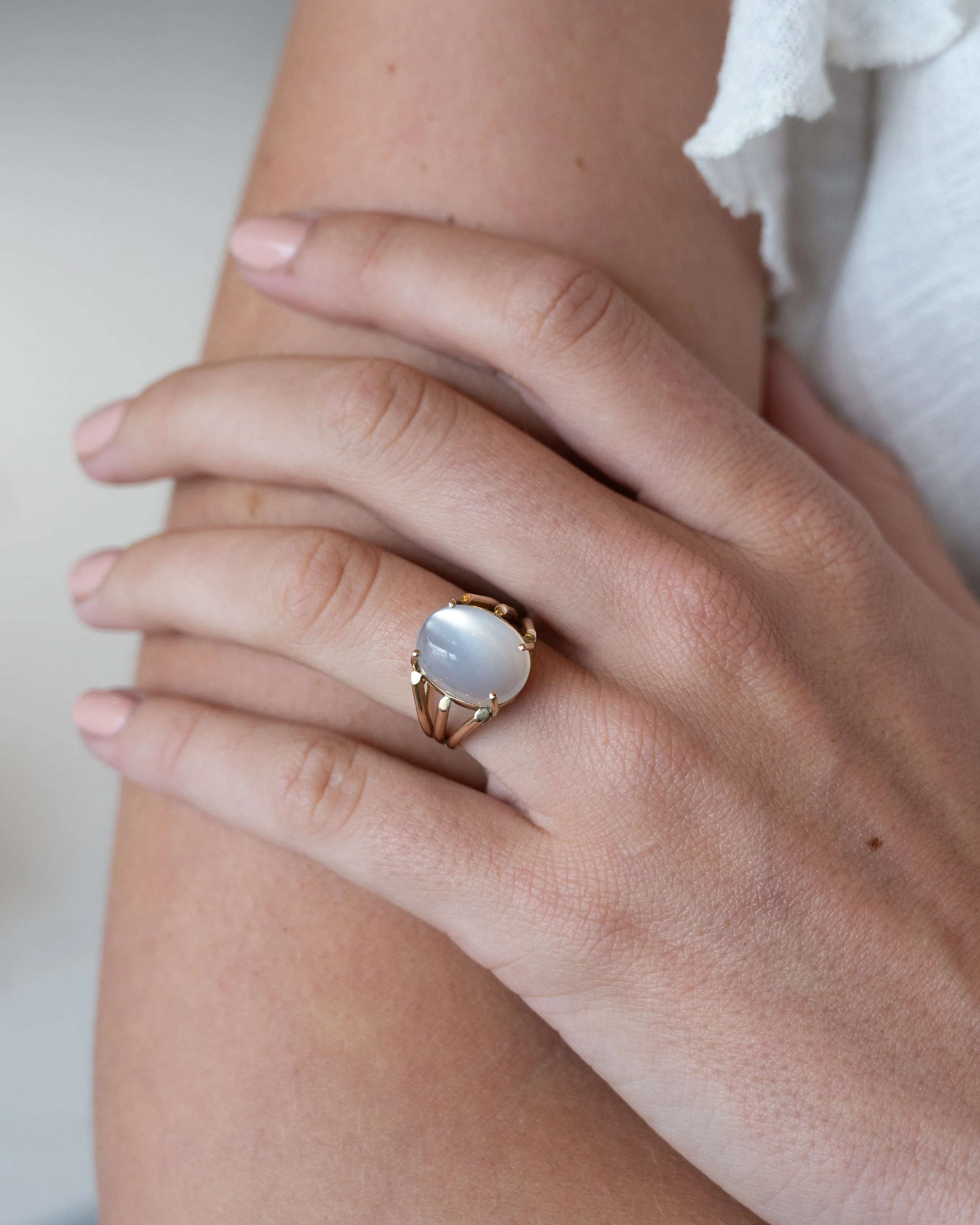 8.05 Moonstone Cocktail Ring 14k Yellow Gold - Image 7
