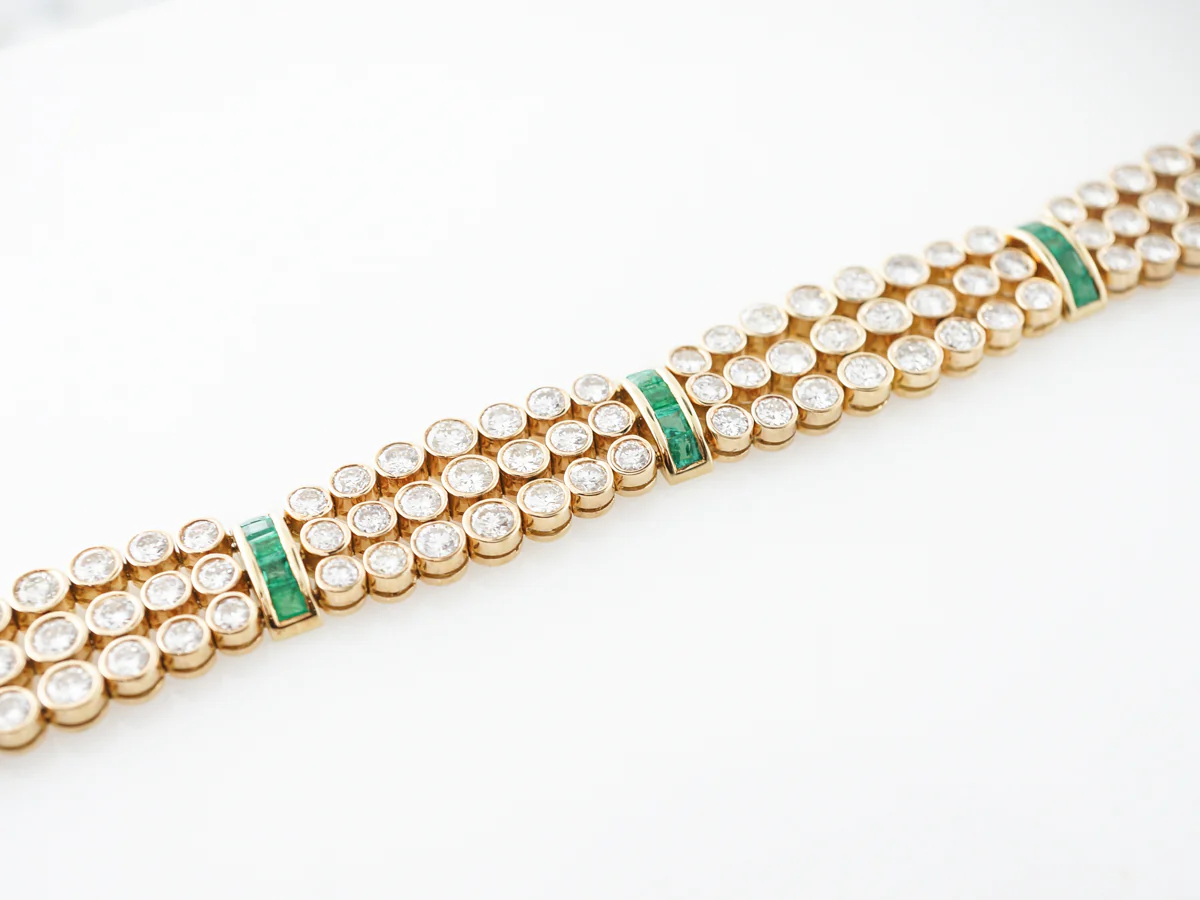 8 Carat Diamond Bracelet w/ Emeralds in 18k - Image 4