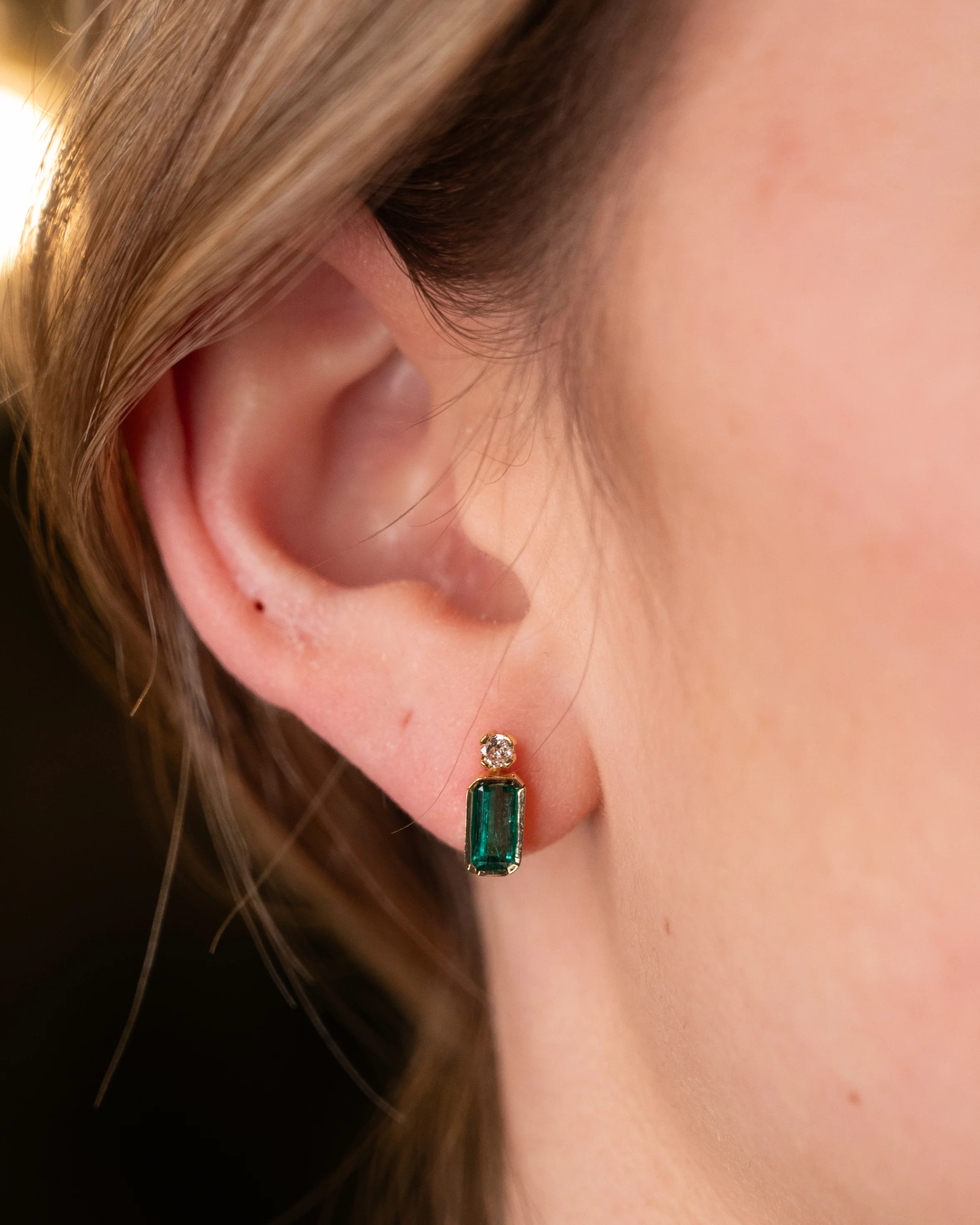 .80 Emerald Cut Emerald Stud Earrings 18k Yellow Gold - Image 5