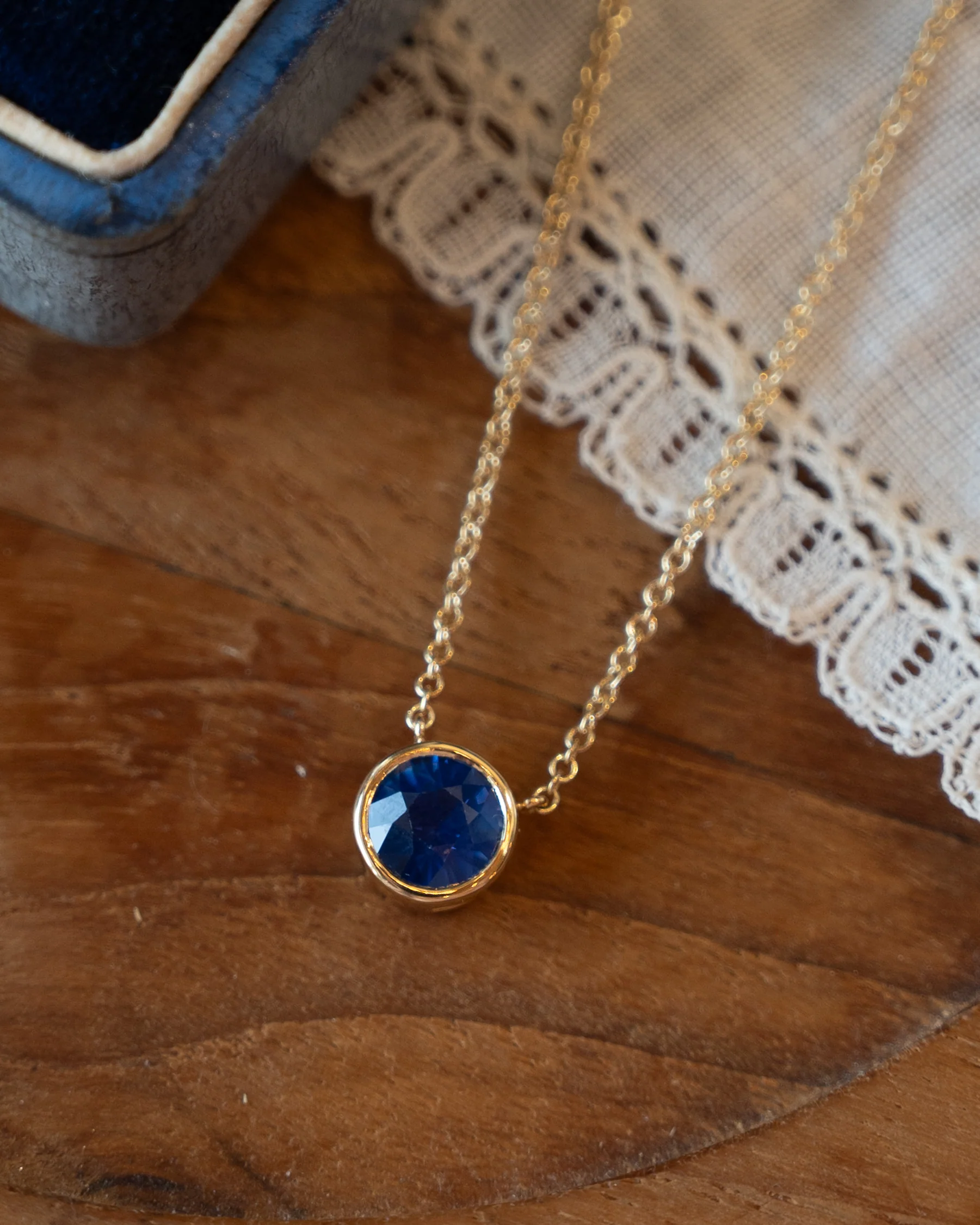 .90 Blue Sapphire Pendant Necklace 18k Yellow Gold - Image 6