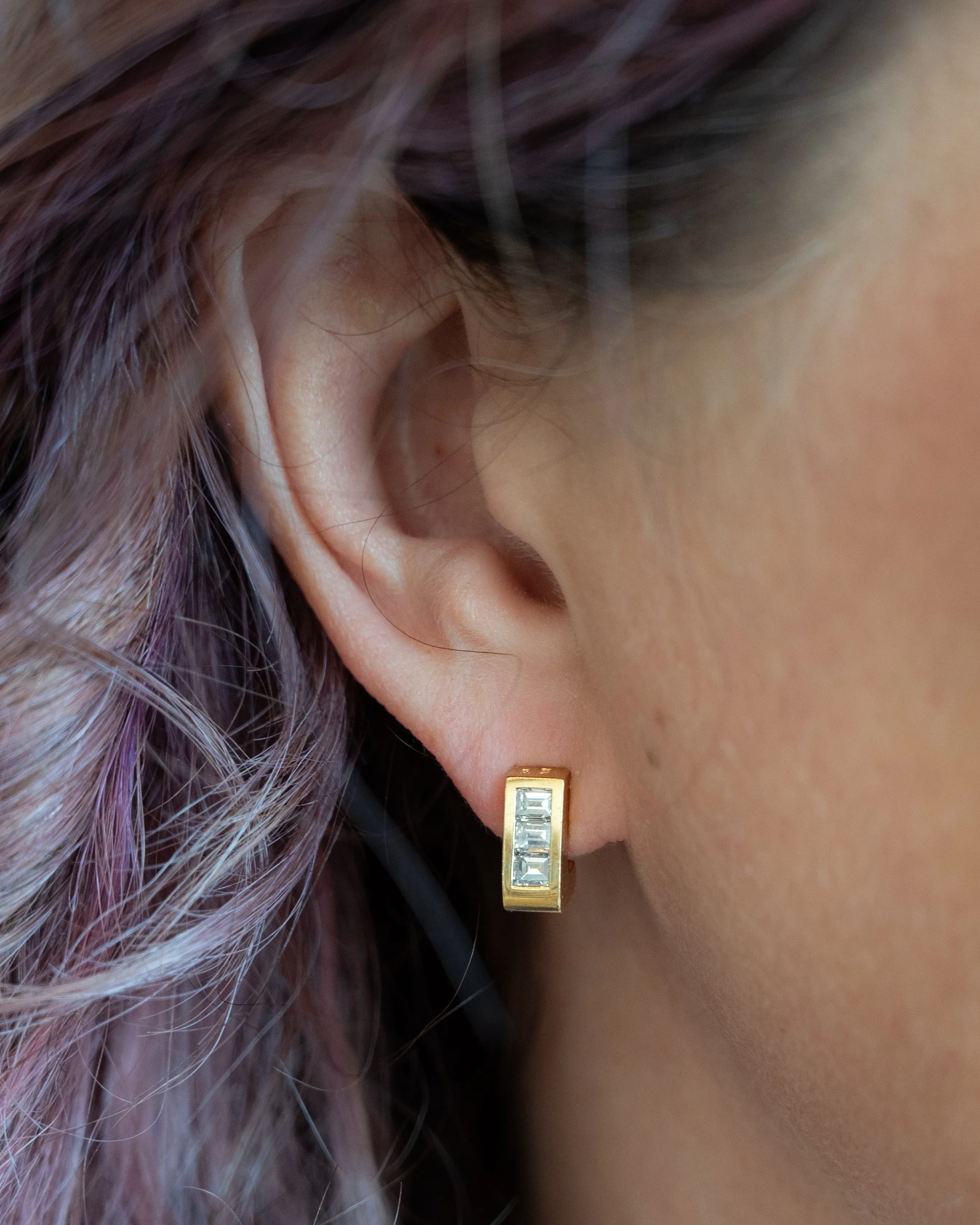 .90 J Hoop Diamond Stud Earrings in 18k Yellow Gold - Image 6