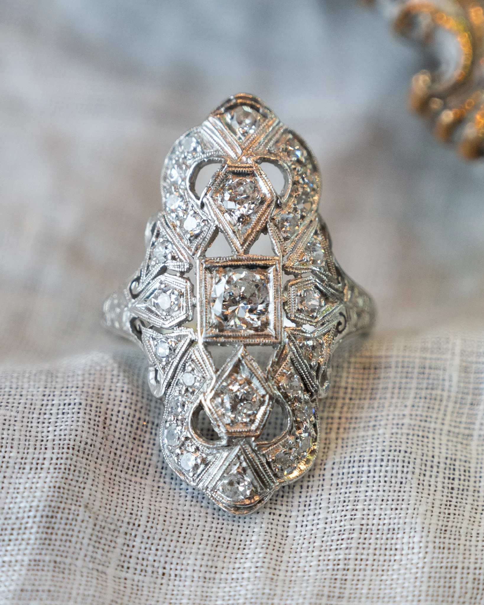 .98 Vintage Art Deco Diamond Dinner Ring in Platinum - Image 6