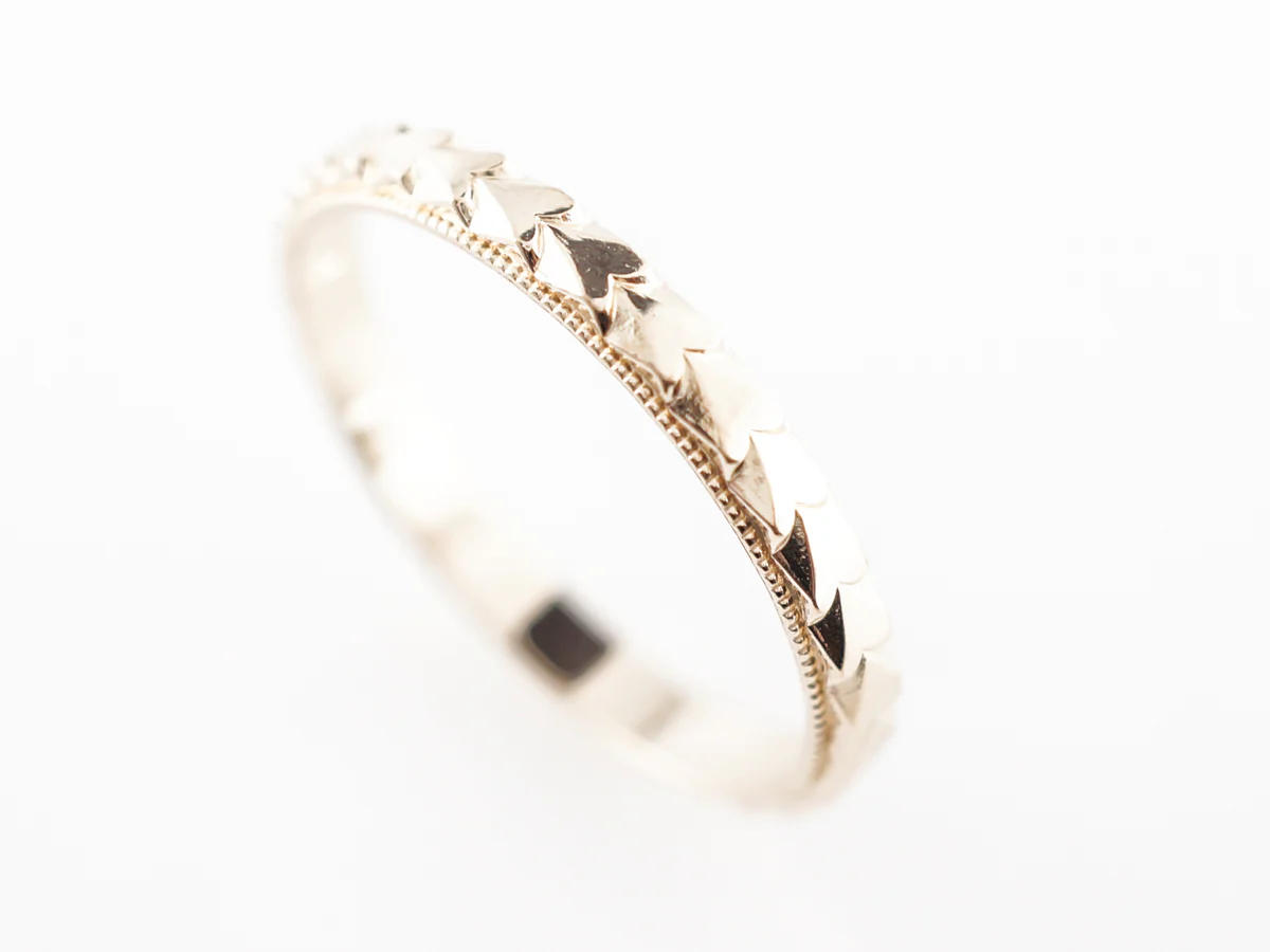 Antique Art Deco Chevron Wedding Band in 14k Yellow Gold - Image 3