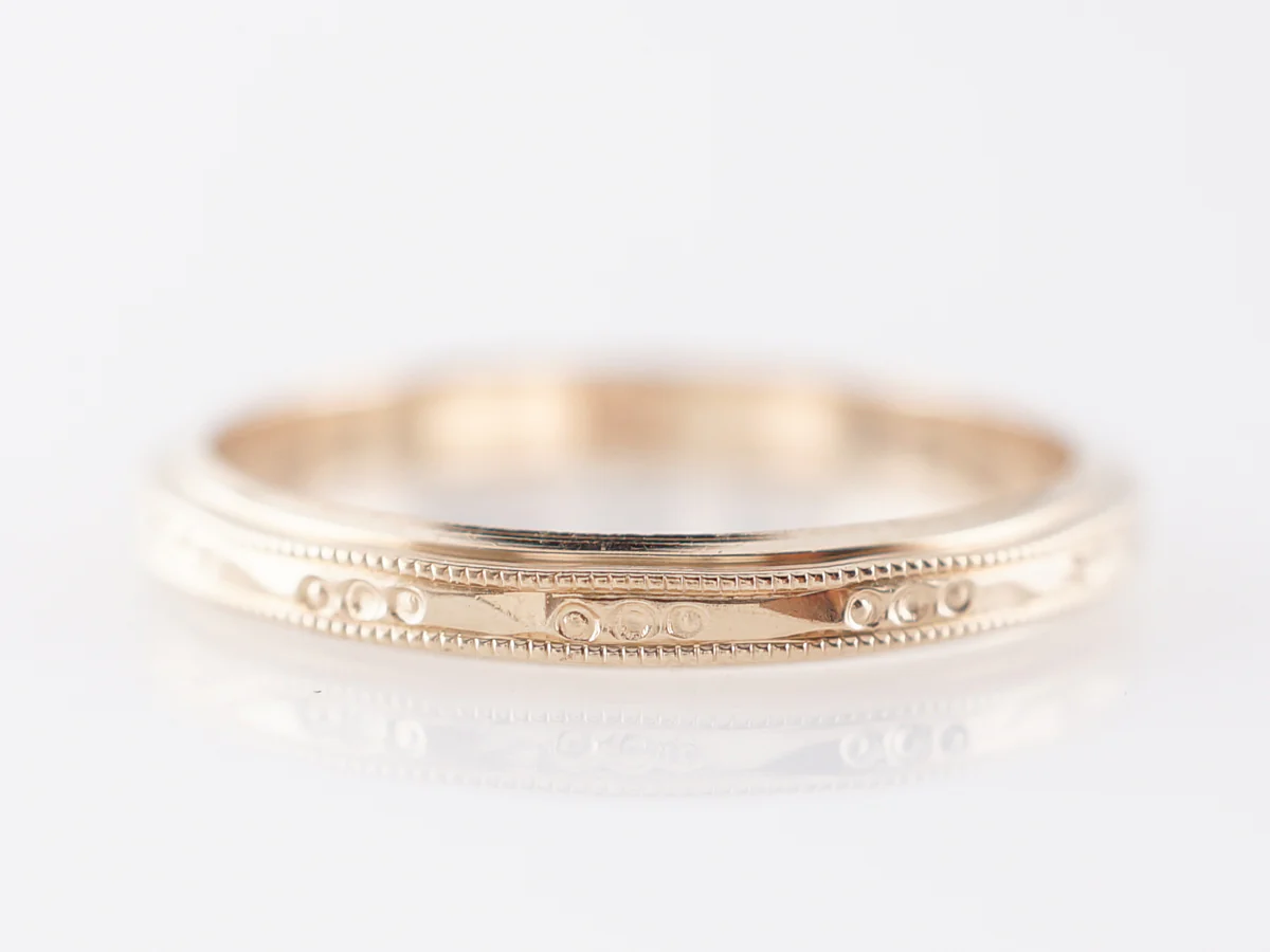 Antique Art Deco Engraved Wedding Band in Yellow Gold