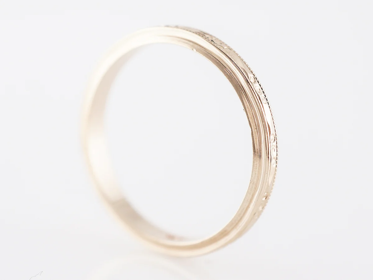 Antique Art Deco Engraved Wedding Band in Yellow Gold - Image 3