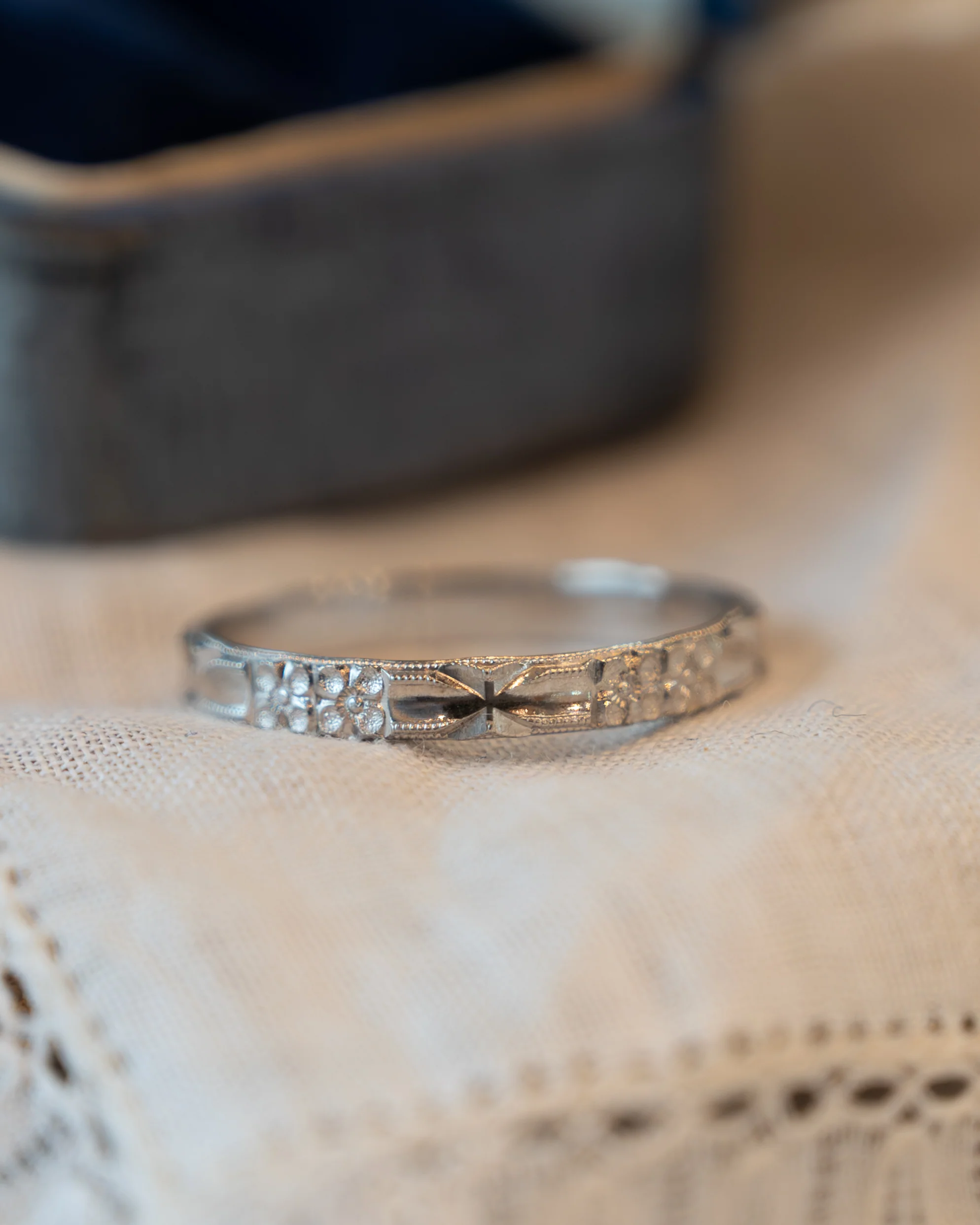 Antique Art Deco Men's Wedding Band 10k White Gold - Image 6