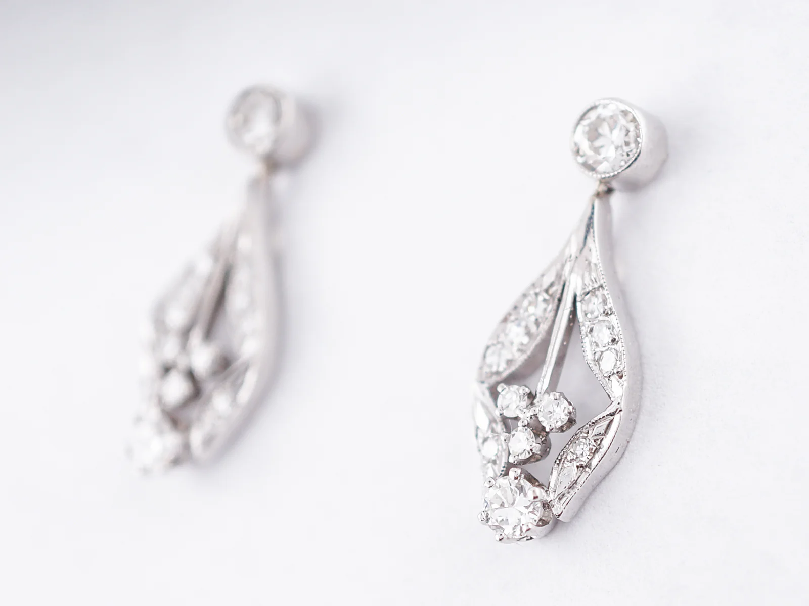 Antique Dangle Earrings Art Deco 1.65 Old European & Single Cut Diamonds in 14k White Gold - Image 2