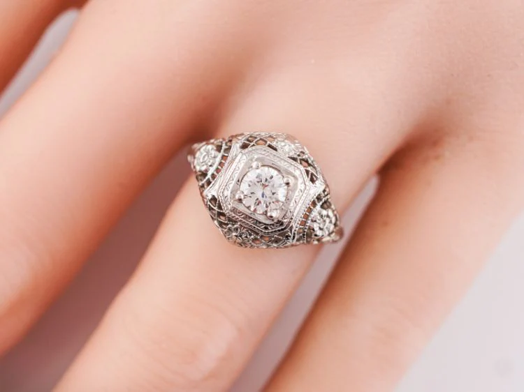 Antique Engagement Ring Art Deco .30 Round Brilliant Cut Diamond in 18k White Gold - Image 8