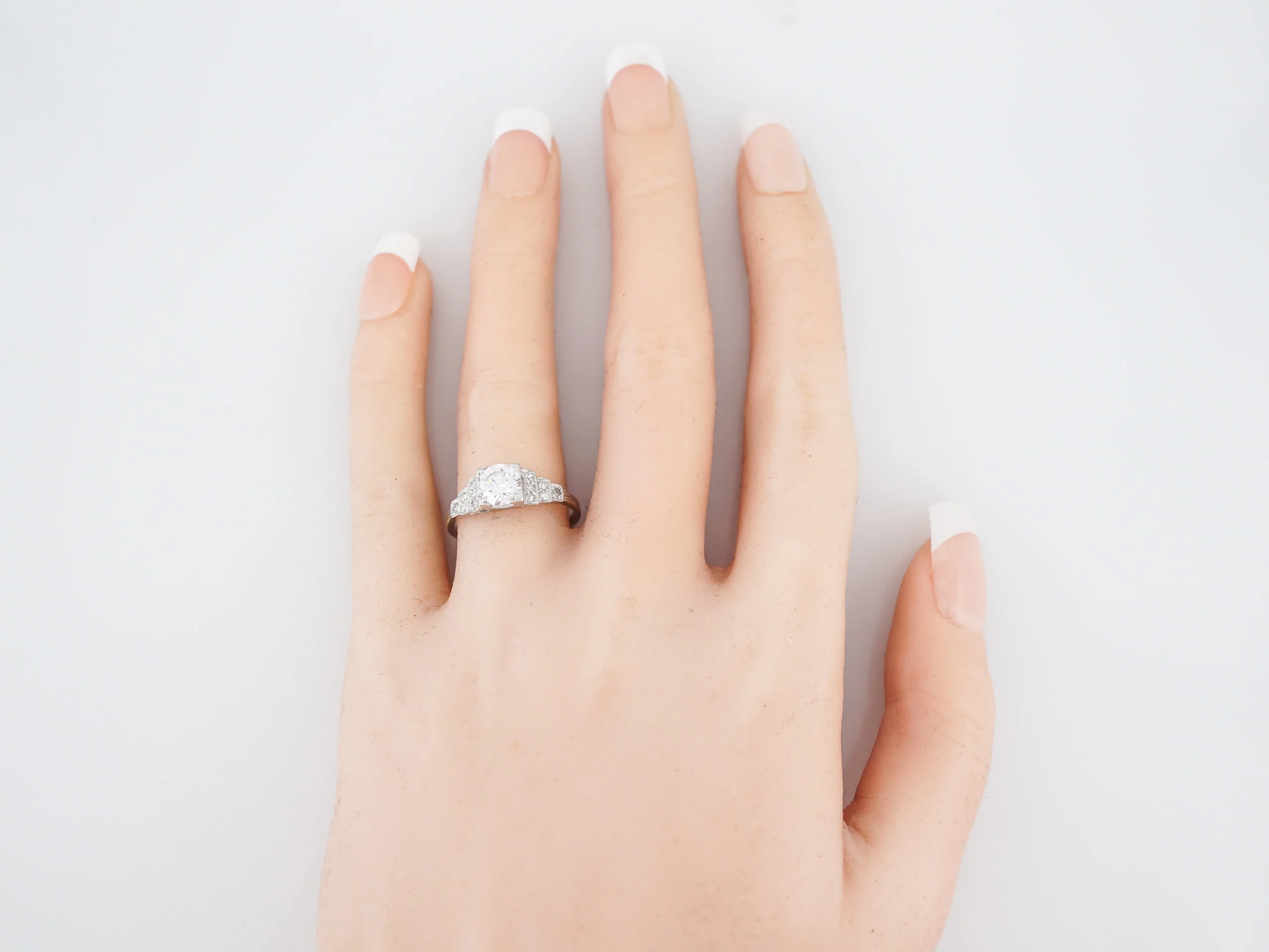 Antique Engagement Ring Art Deco .87 Round Brilliant Cut Diamond in Platinum - Image 5