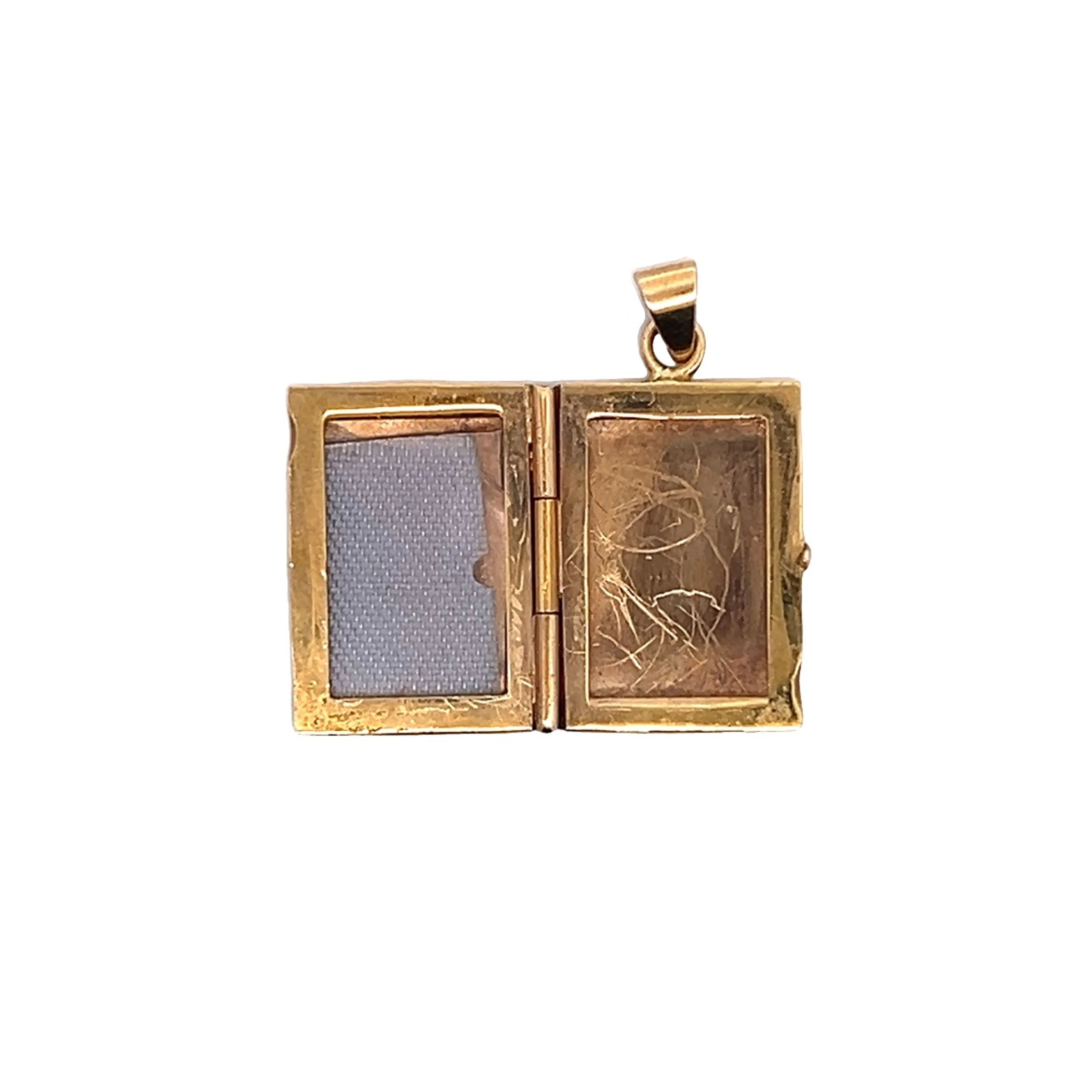 Antique Engraved Locket Pendant in 14k Yellow Gold - Image 3