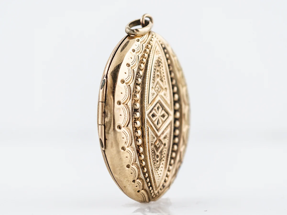 Antique Pendant Charm Locket Victorian in 14k Yellow Gold - Image 2