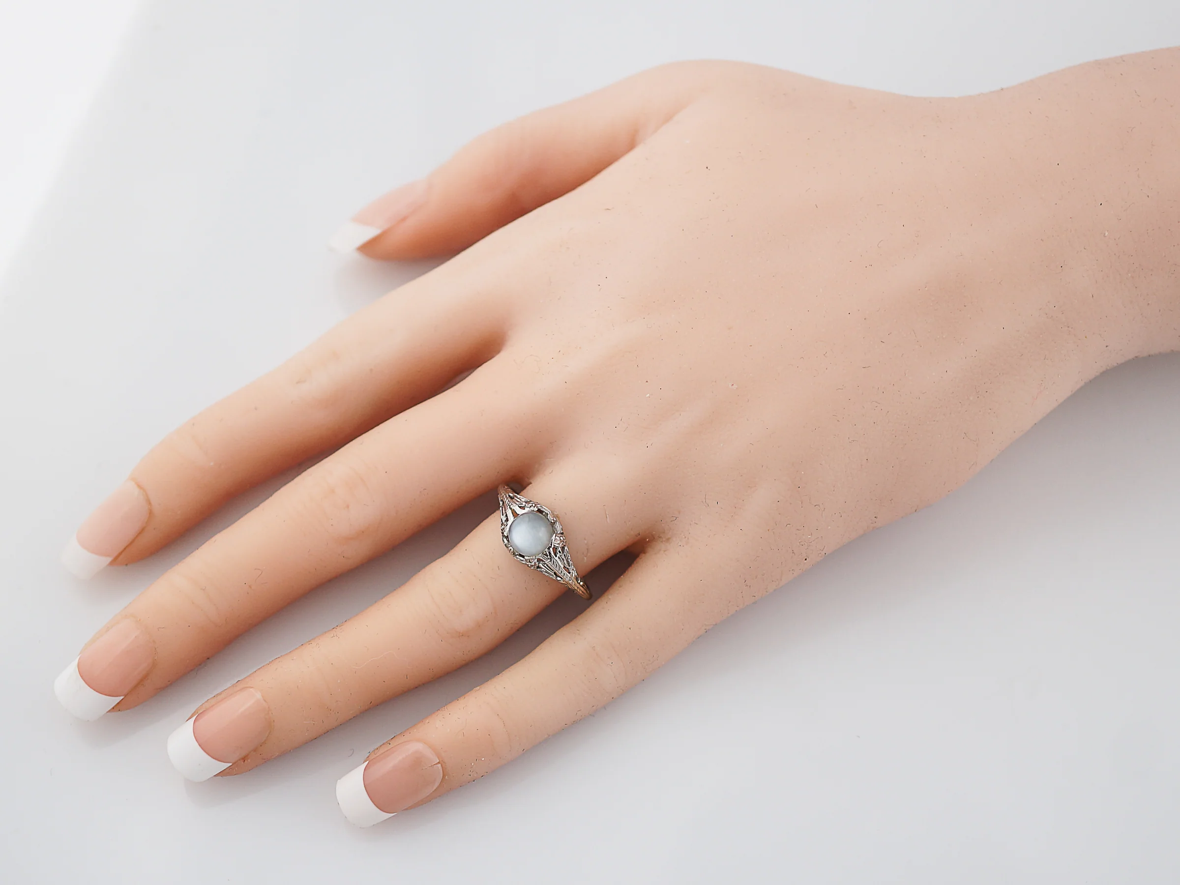 Antique Right Hand Ring Art Deco 1.65 Spheroid Cut Moonstone in 18K White Gold - Image 5