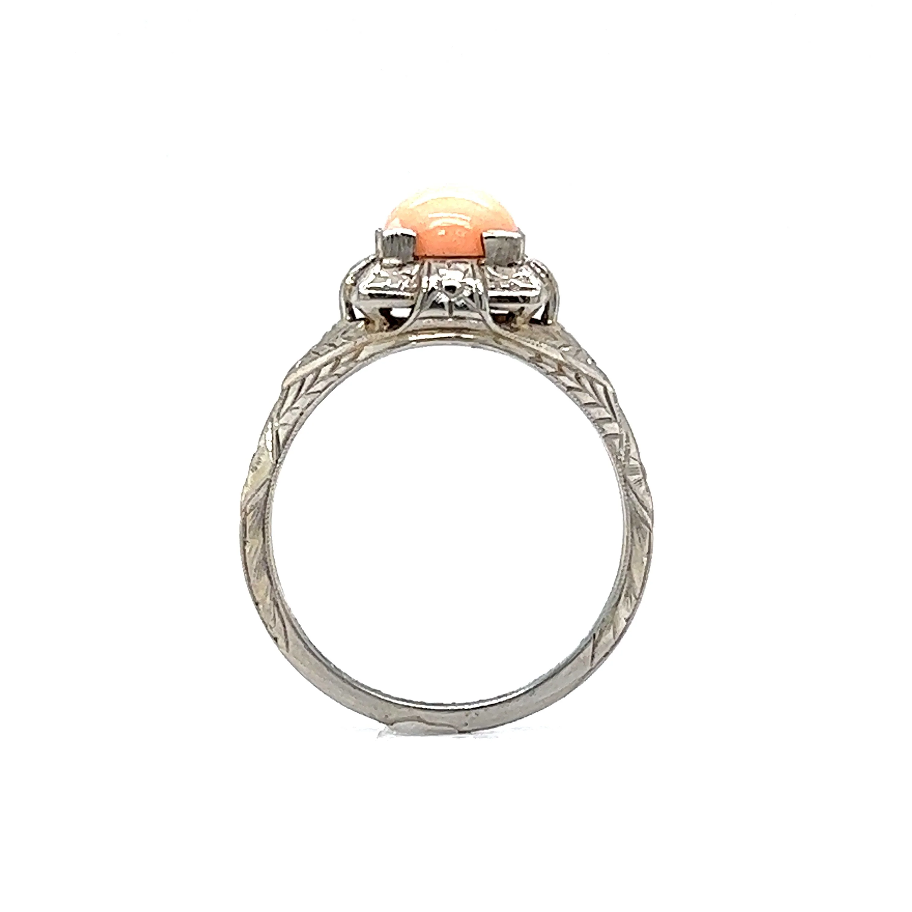 Antique Art Deco Cabochon Cut Coral Cocktail Ring in 18k White Gold - Image 4