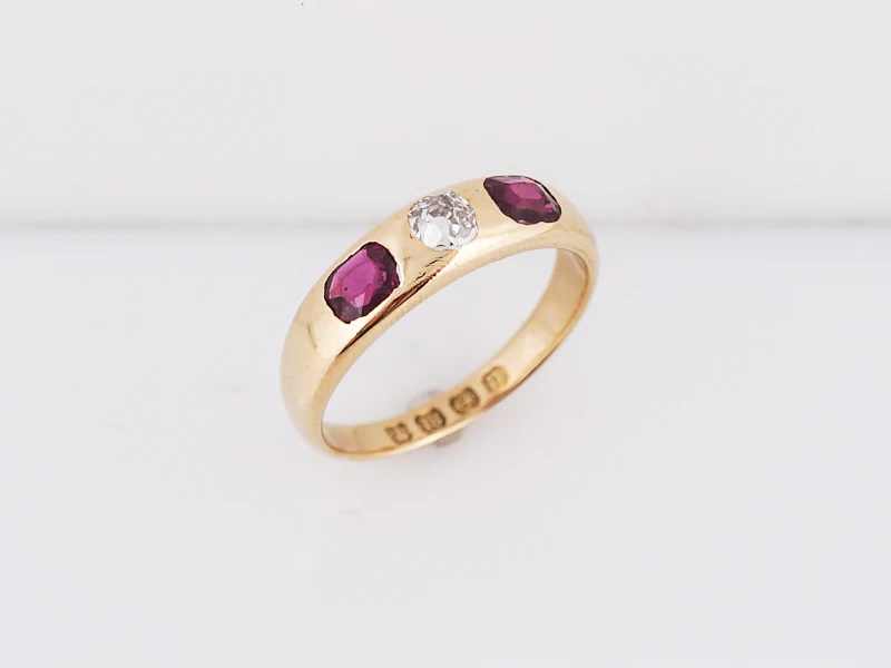 Antique Right Hand Ring Victorian .19 Cushion Cut Diamond in 18k Yellow Gold - Image 4