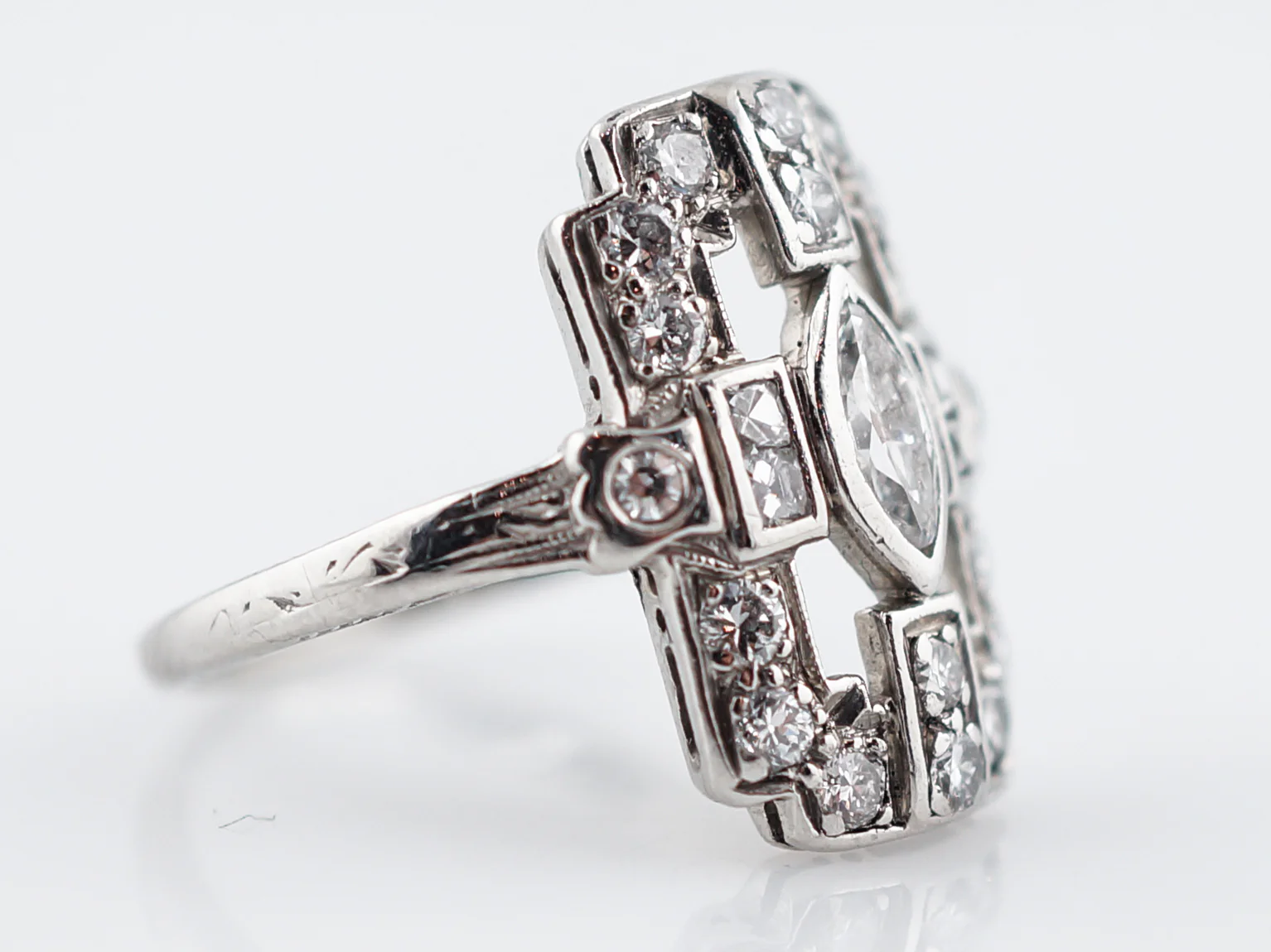 Antique Right Hand Ring Edwardian .61 Old Cut Diamonds in Platinum - Image 2