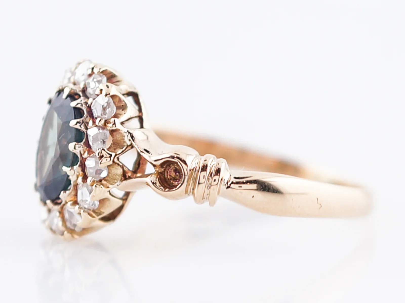 Antique Right Hand Ring Victorian .93 GIA Oval Cut Natural Color Changing Alexandrite in 14k Yellow Gold - Image 3