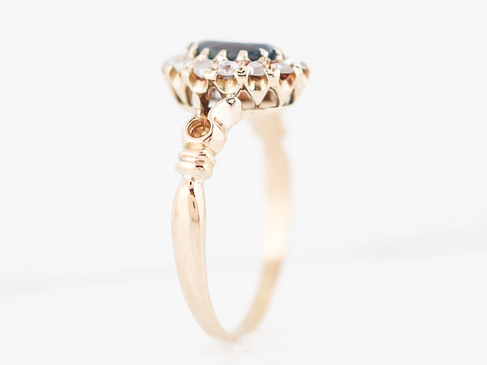 Antique Right Hand Ring Victorian .93 GIA Oval Cut Natural Color Changing Alexandrite in 14k Yellow Gold - Image 5