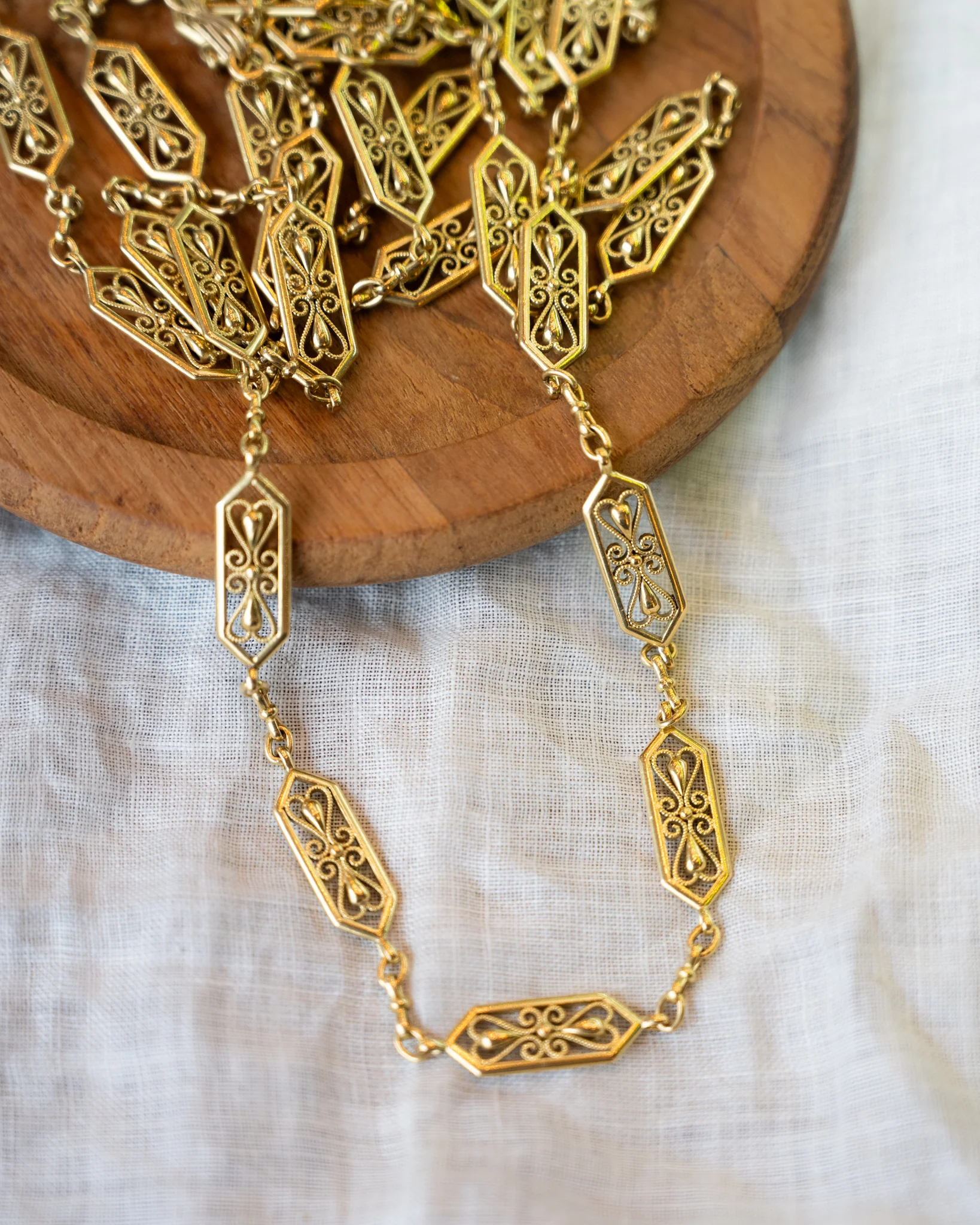 Antique Victorian 60" Filigree Link Chain Necklace in 18k - Image 5