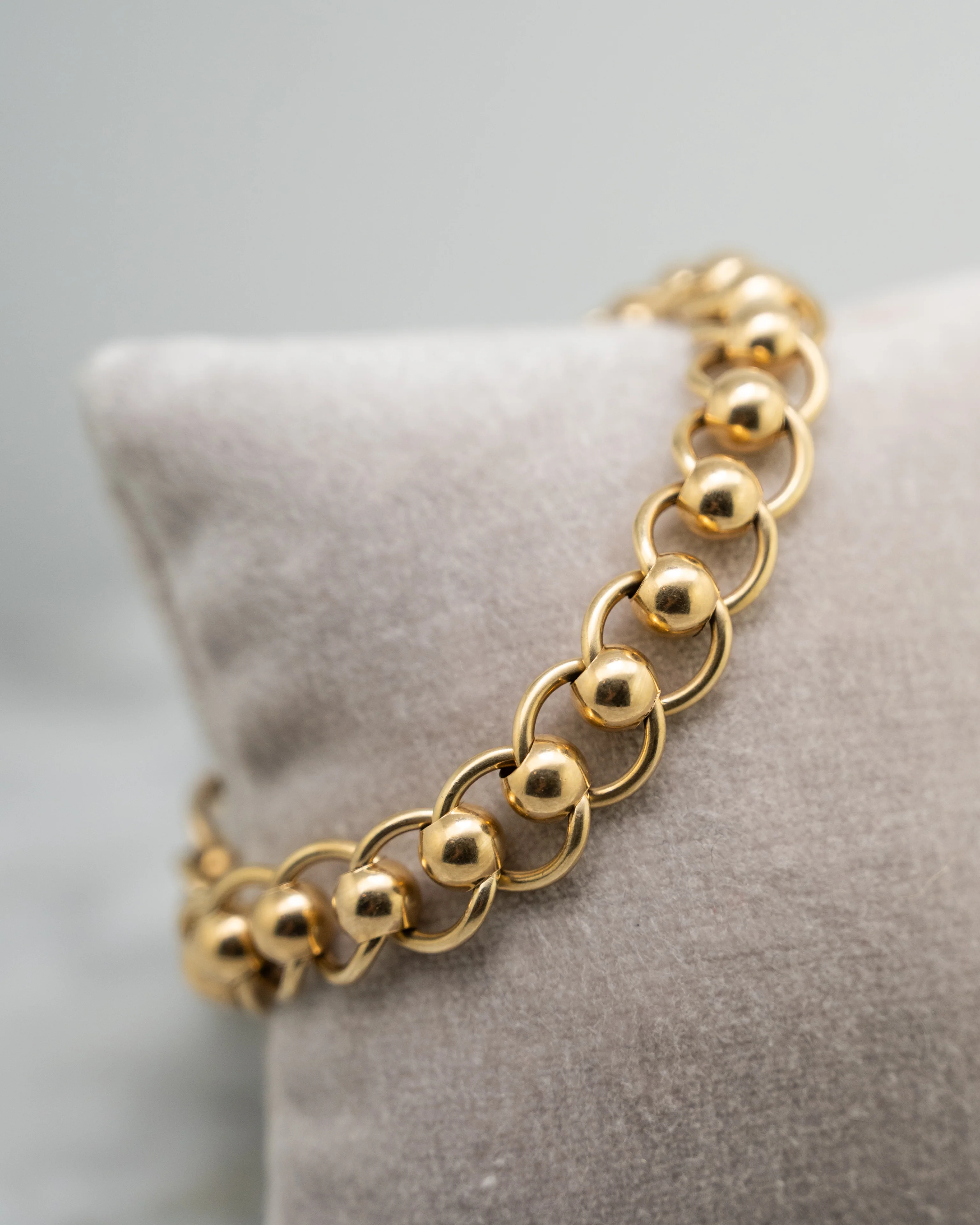 Antique Victorian Charm Bracelet in 14k Yellow Gold - Image 5