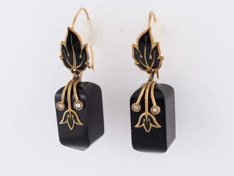 Antique Victorian Onyx and Seed Pearl Mourning Earrings in 14k Yellow Gold - Image 2
