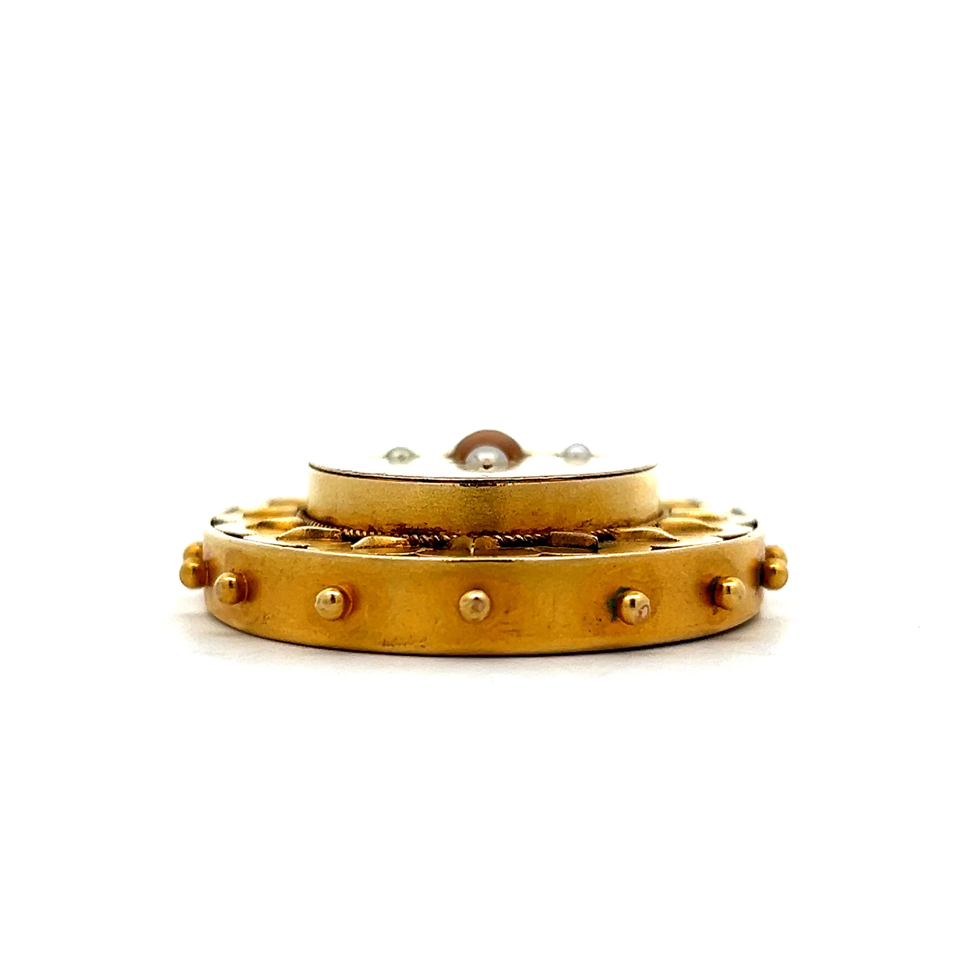 Antique Victorian Necklace Pendant in 14k Yellow Gold - Image 2