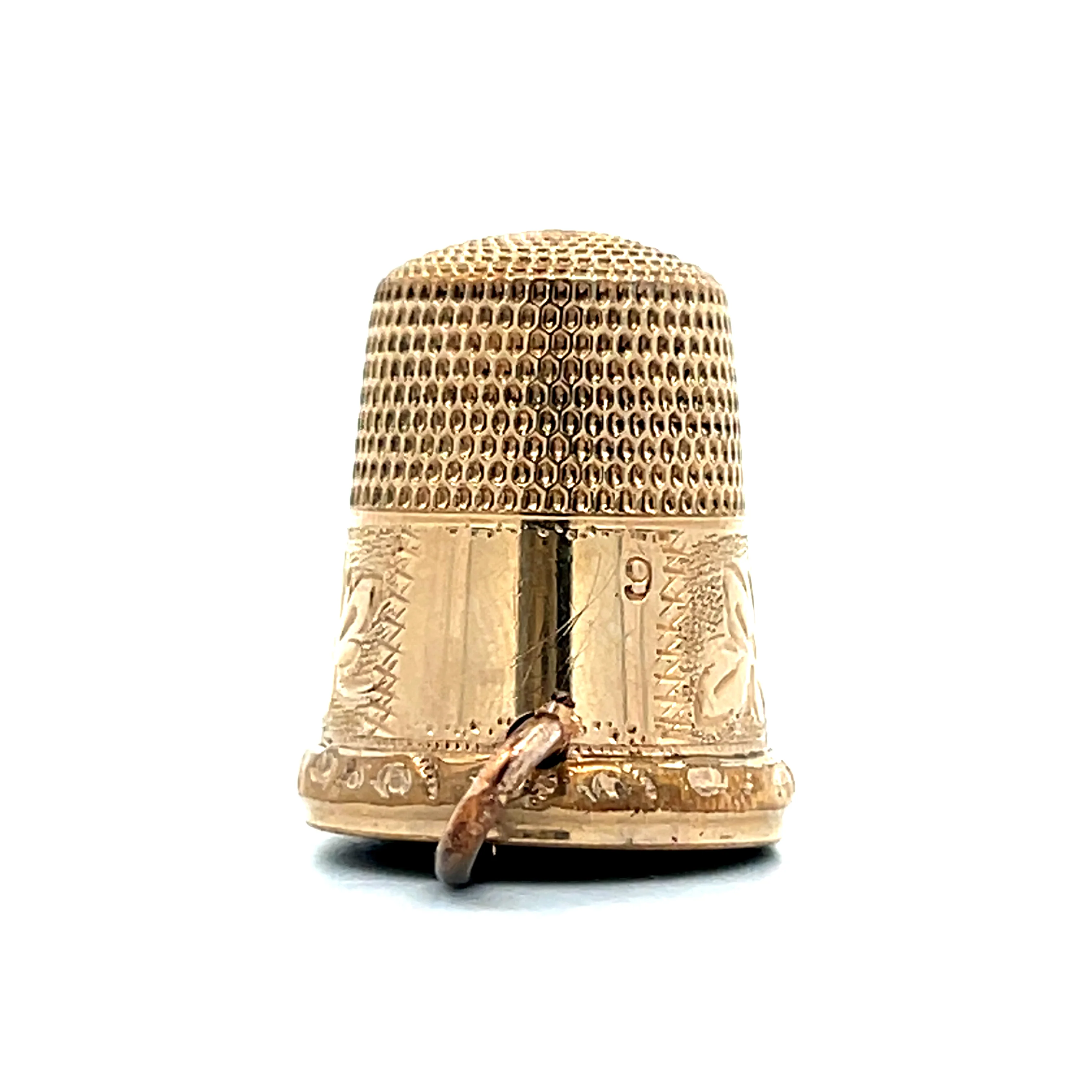 Antique Victorian Thimble Charm in 9k Yellow Gold - Image 3