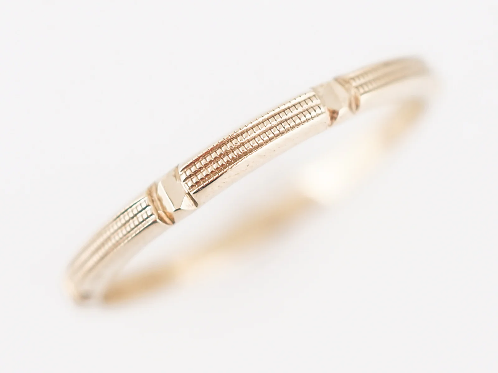 Antique Wedding Band Art Deco Milgrain Pattern in 14k Yellow Gold - Image 2