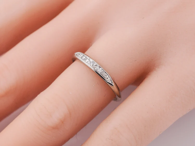 Antique Wedding Band Art Deco .10cttw Single Cut Diamonds in Platinum - Image 9