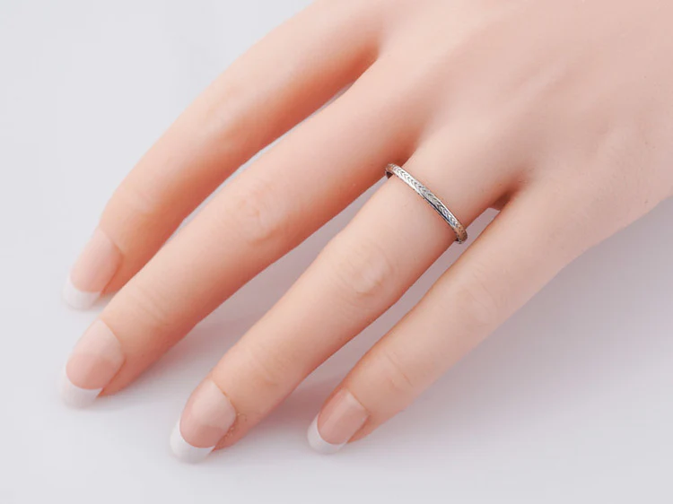 Antique Wedding Band Art Deco Chevron Engraved in Vintage Platinum - Image 6