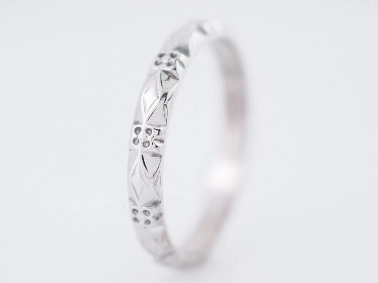 Antique Wedding Band Art Deco Geometric in 18k White Gold - Image 3