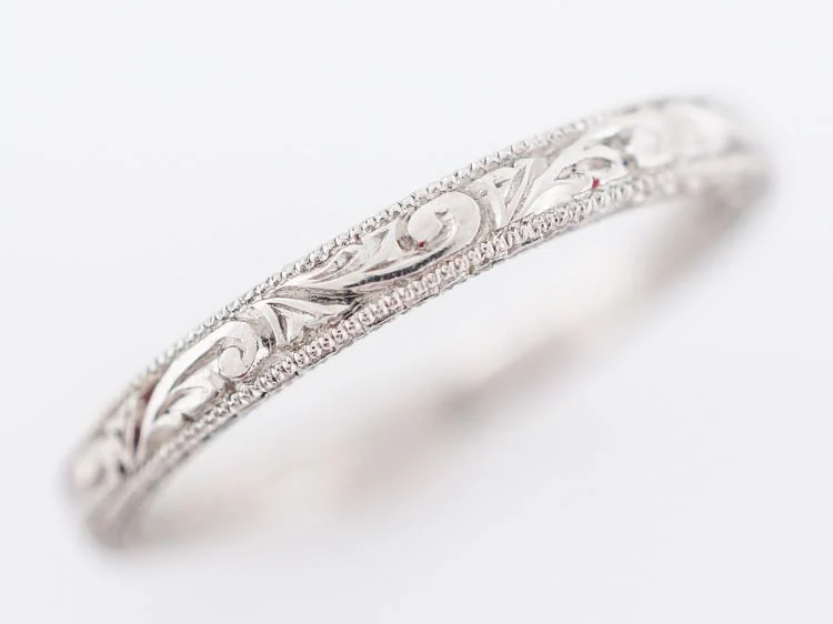Antique Wedding Band Art Deco Geometric Pattern in Platinum - Image 2