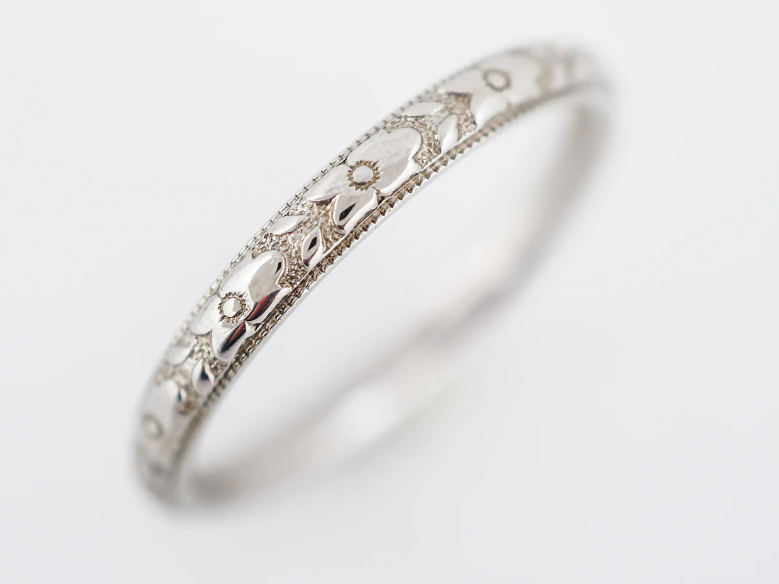 Antique Wedding Band Art Deco Orange Blossom in 18k White Gold - Image 2