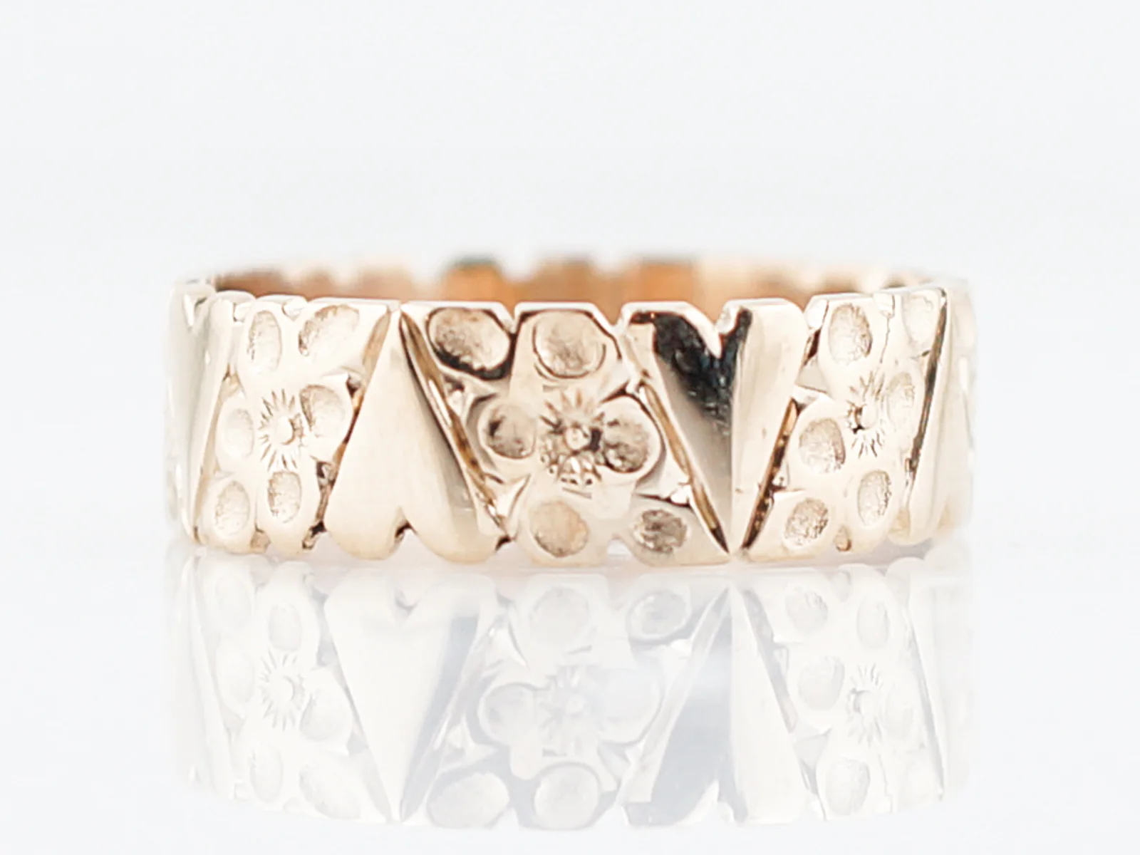 Antique Wedding Band Late Art Deco Orange Blossom in 14k Yellow Gold