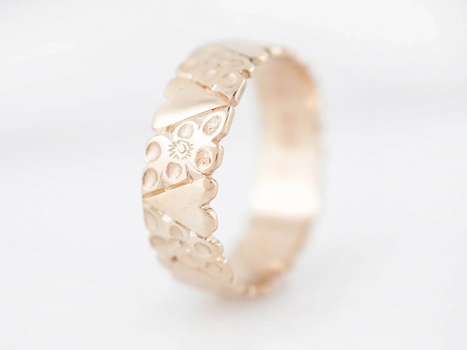 Antique Wedding Band Late Art Deco Orange Blossom in 14k Yellow Gold - Image 3
