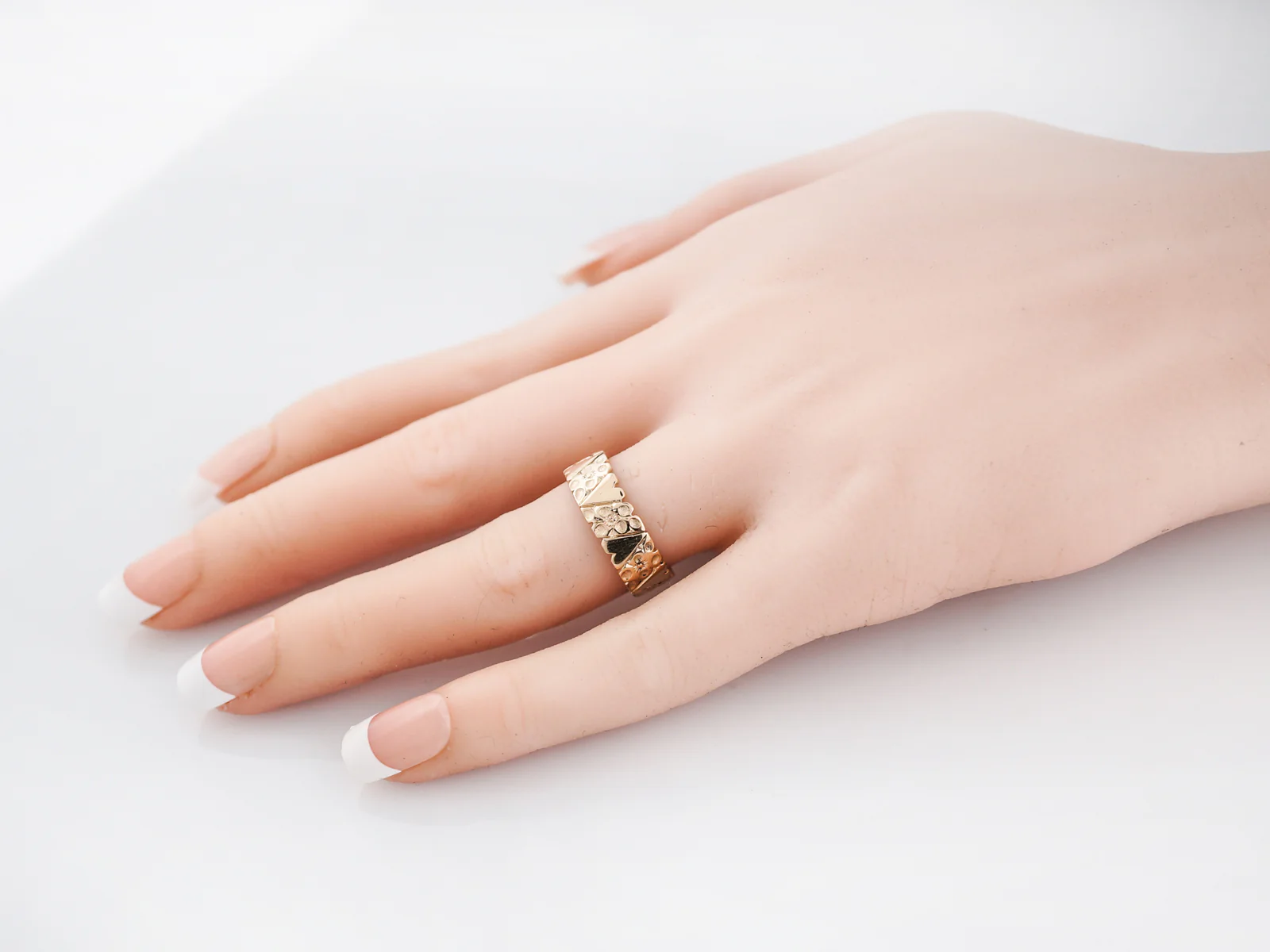 Antique Wedding Band Late Art Deco Orange Blossom in 14k Yellow Gold - Image 6