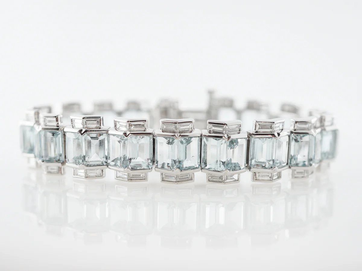 Aquamarine & Diamond Bracelet in 18k White Gold