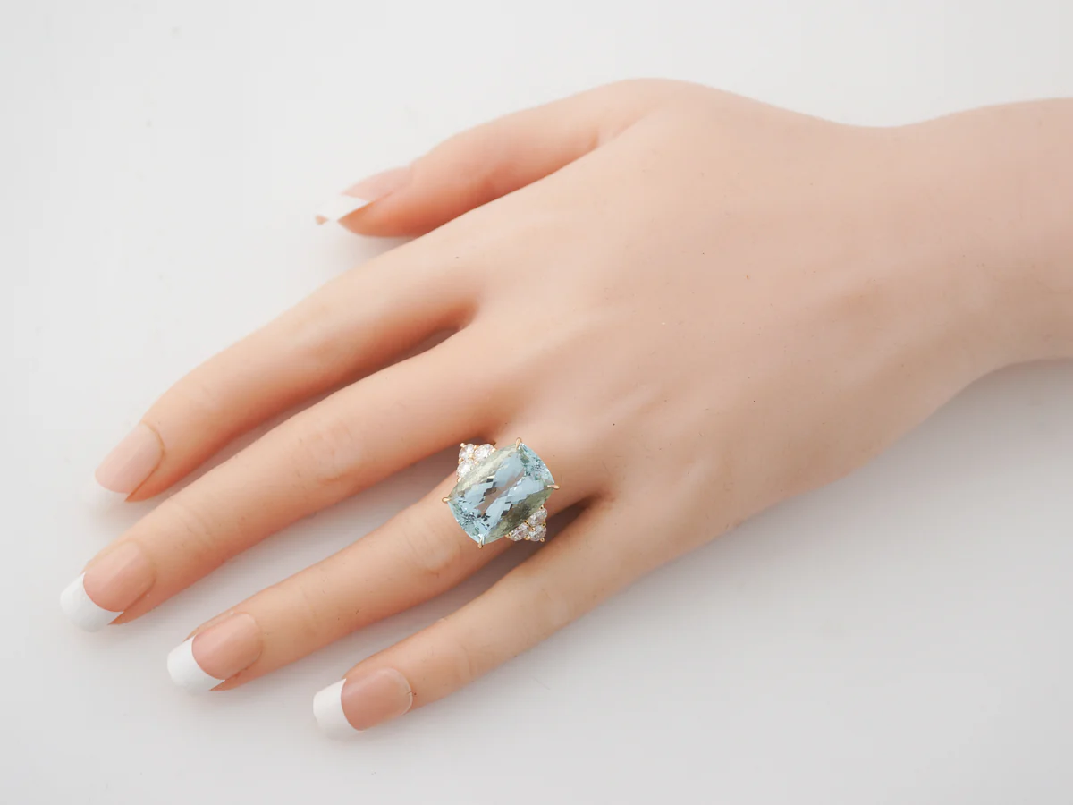 Aquamarine & Diamond Cocktail Ring in Yellow Gold - Image 7